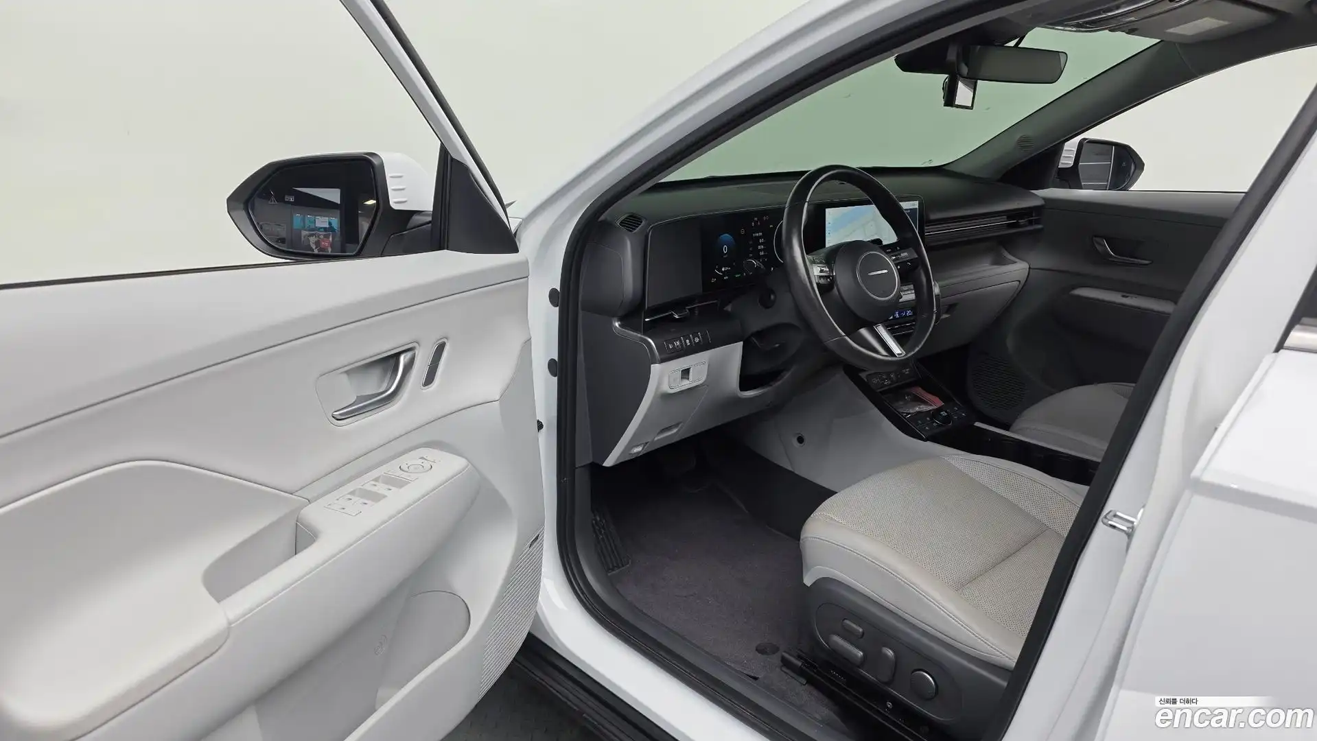 Kona Hyundai 2023.4-INNER-010