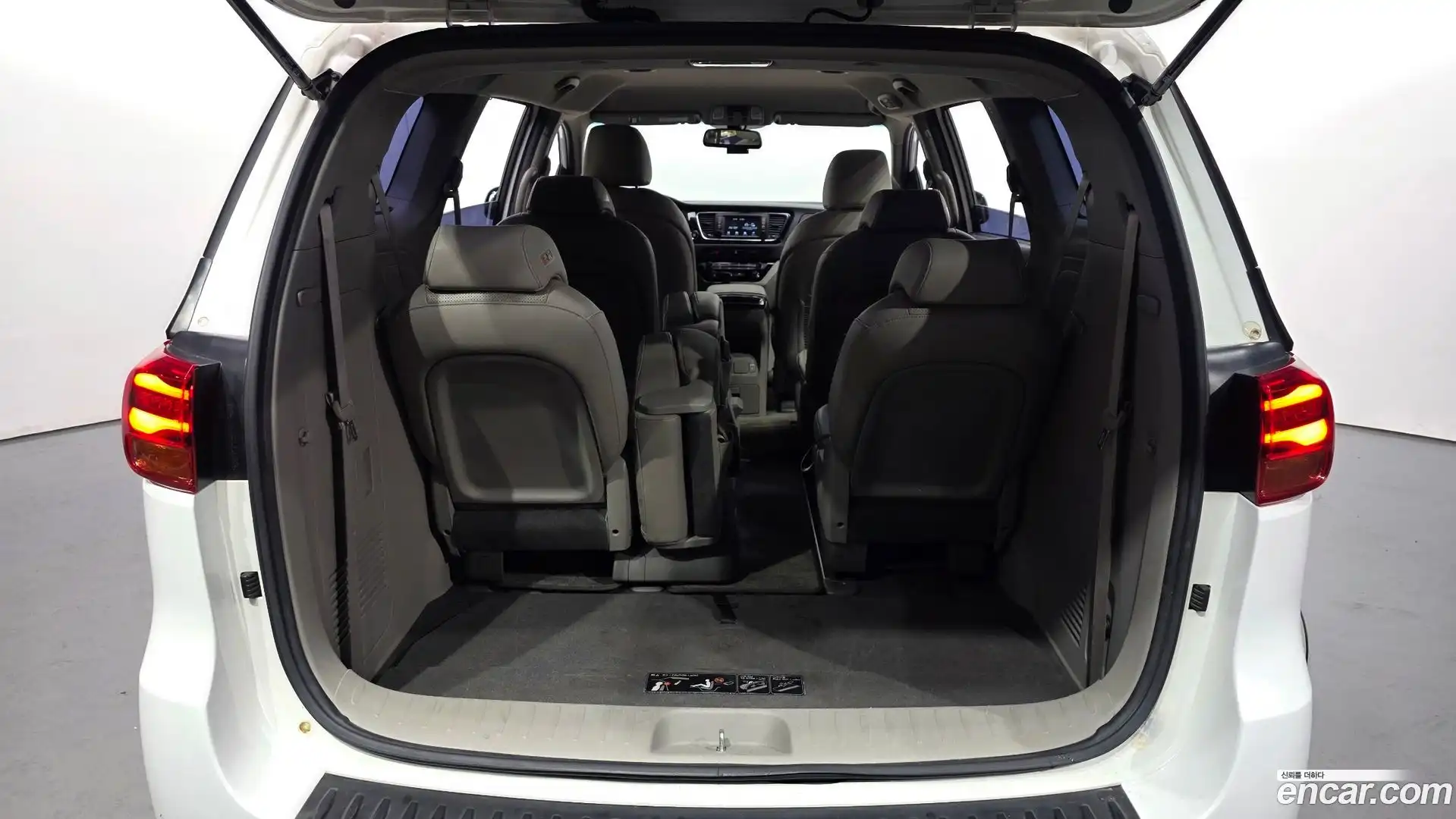 Canival Kia 2019.3-OPTION-024