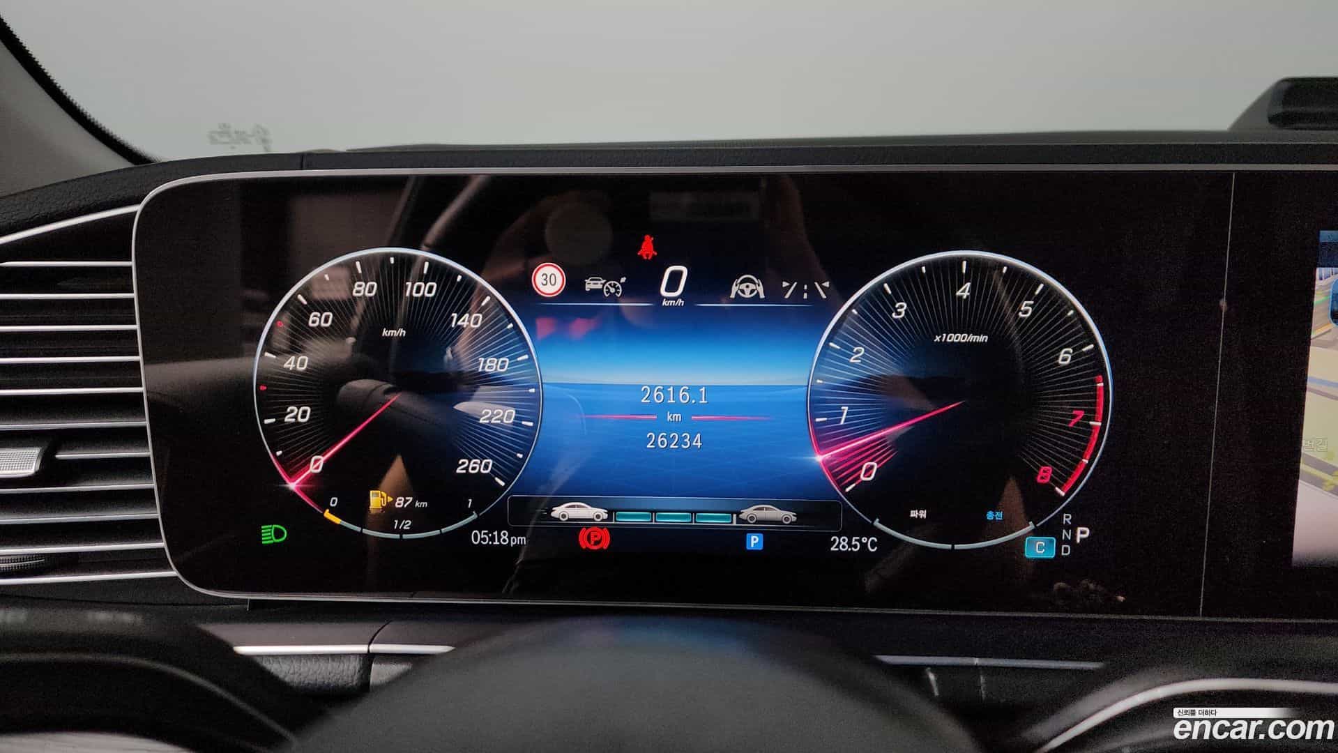 GLE-Class Mercedes-Benz 2024.7-INNER-008