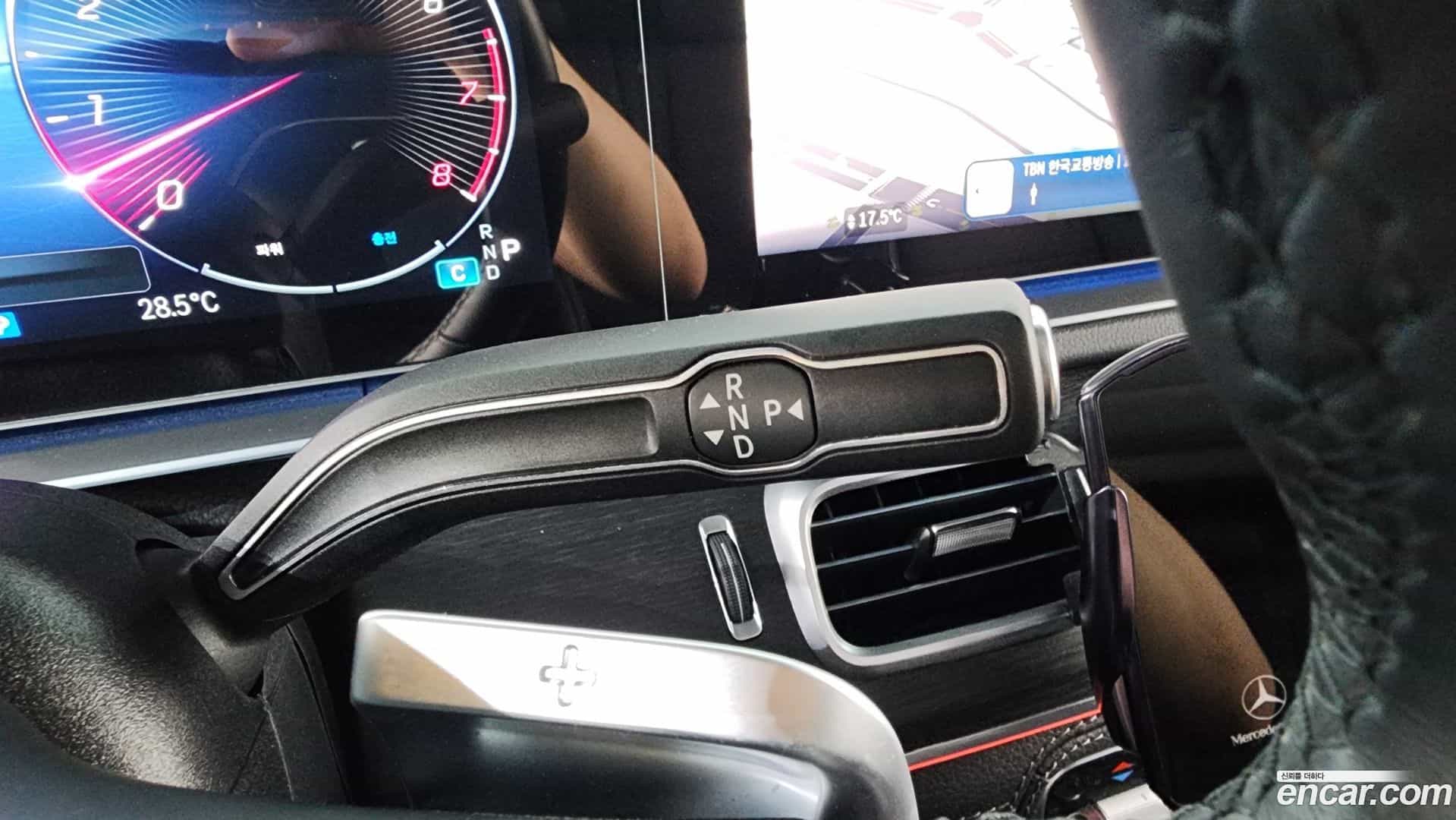 GLE-Class Mercedes-Benz 2024.7-INNER-009