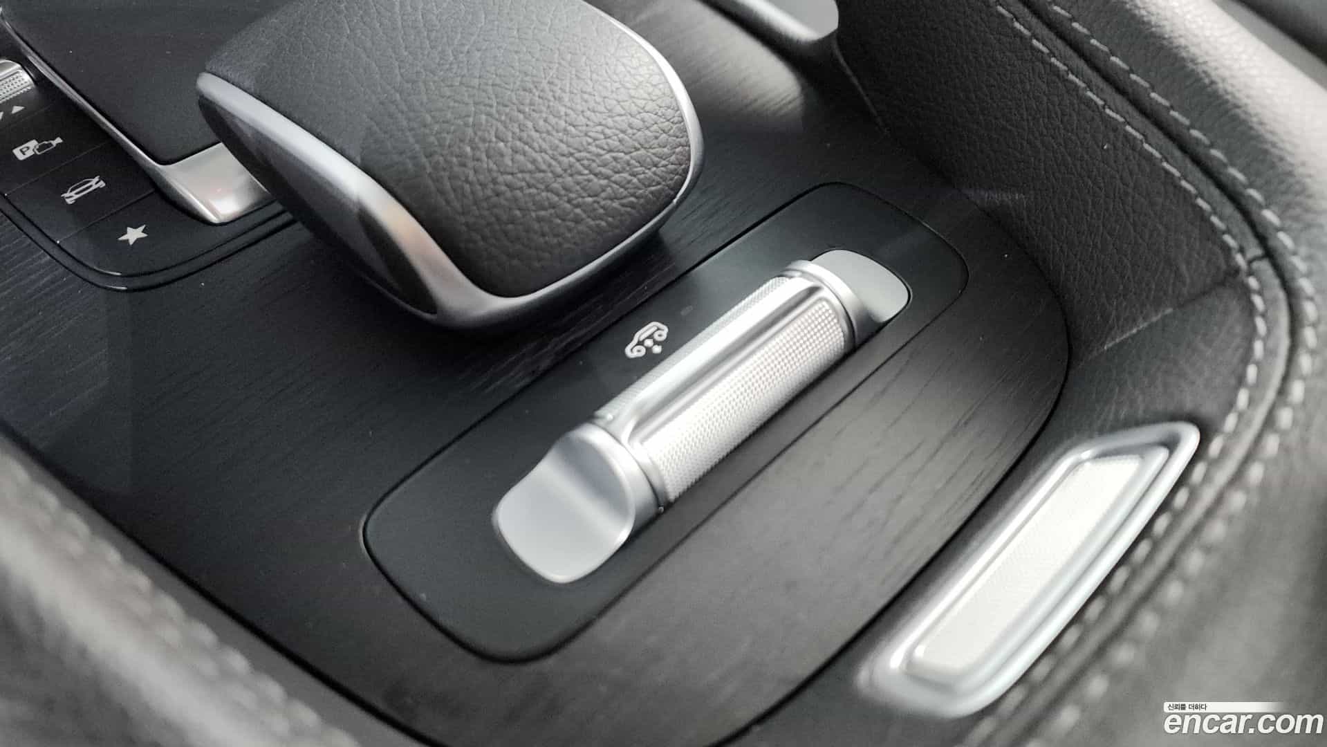 GLE-Class Mercedes-Benz 2024.7-OPTION-020