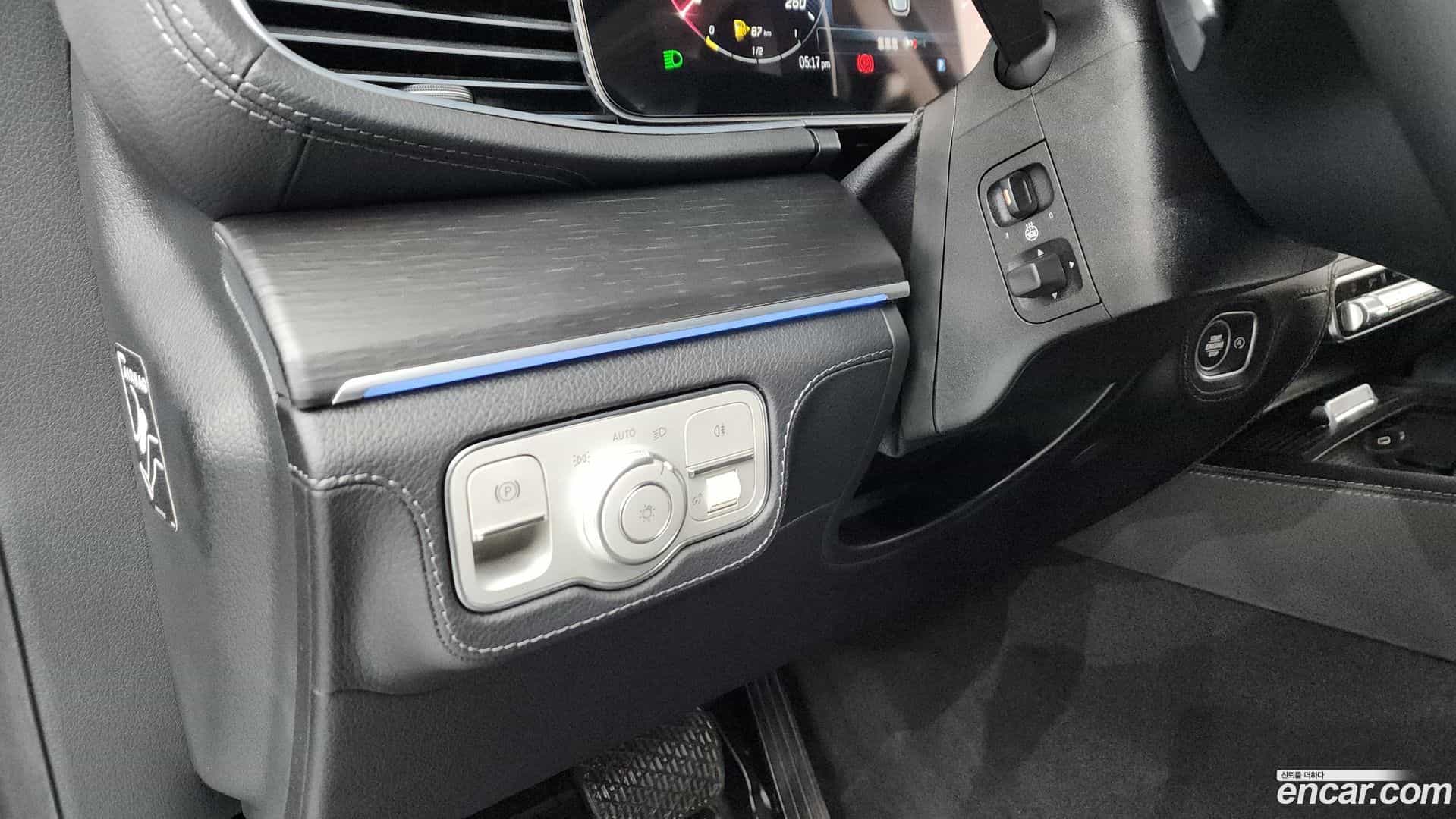 GLE-Class Mercedes-Benz 2024.7-OPTION-050