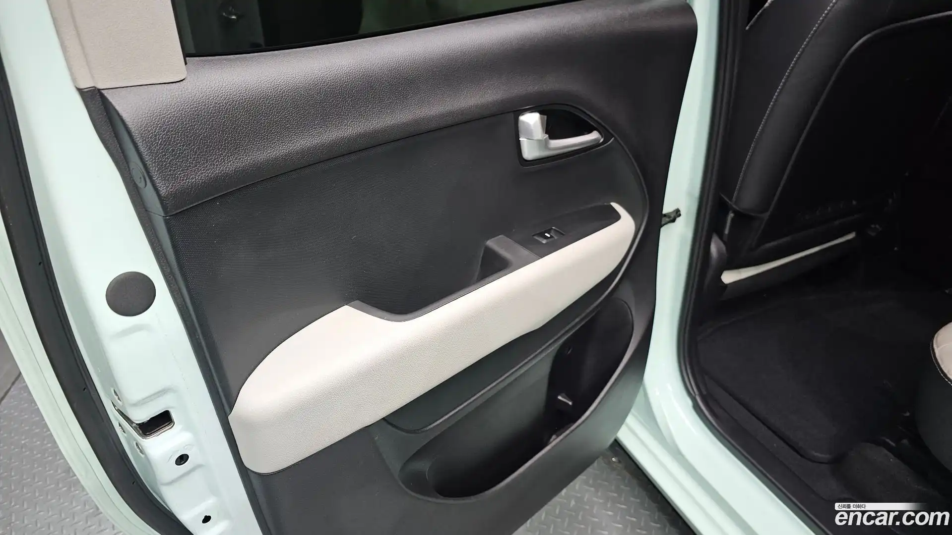 RAY Kia 2023.6-INNER-035