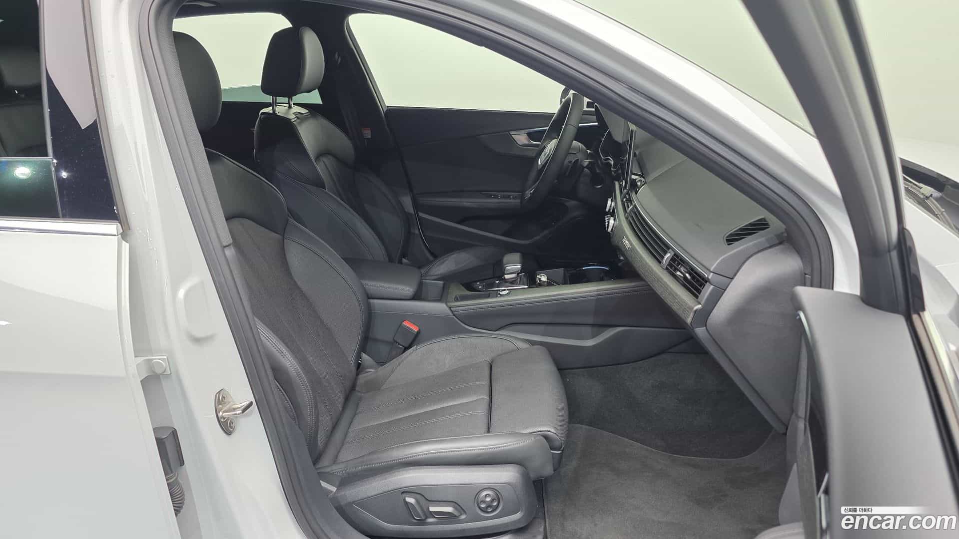 A4 Audi 2023.11-OPTION-015