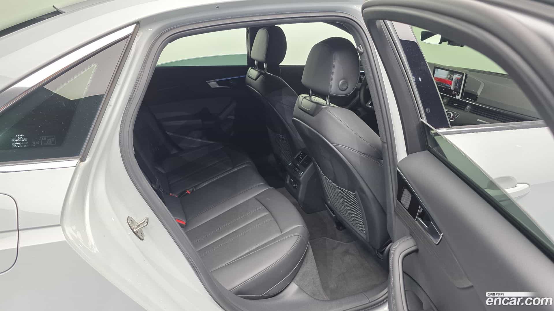 A4 Audi 2023.11-OPTION-016