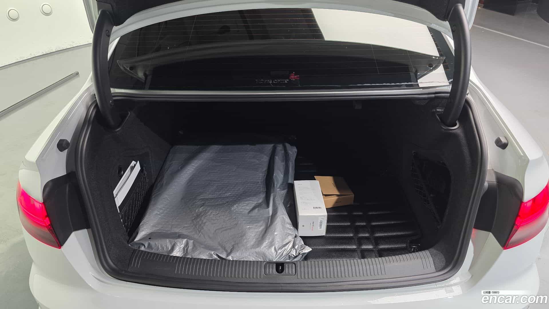 A4 Audi 2023.11-OPTION-024