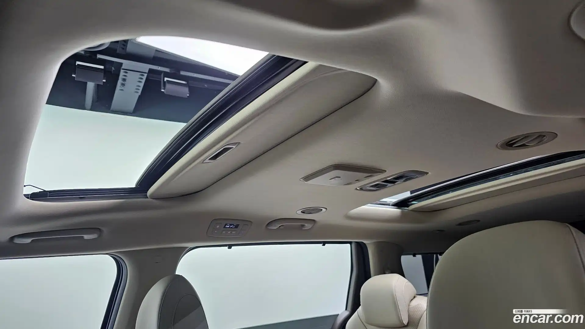 Canival Kia 2021.3-OPTION-022