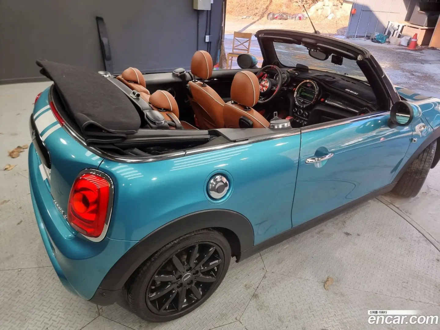 Main__Slider__Photo:Cooper Convertible Mini 2016.9-1