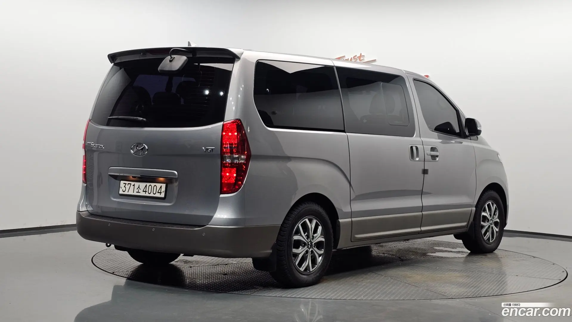 Main__Slider__Photo:Starex Hyundai 2019.2-1