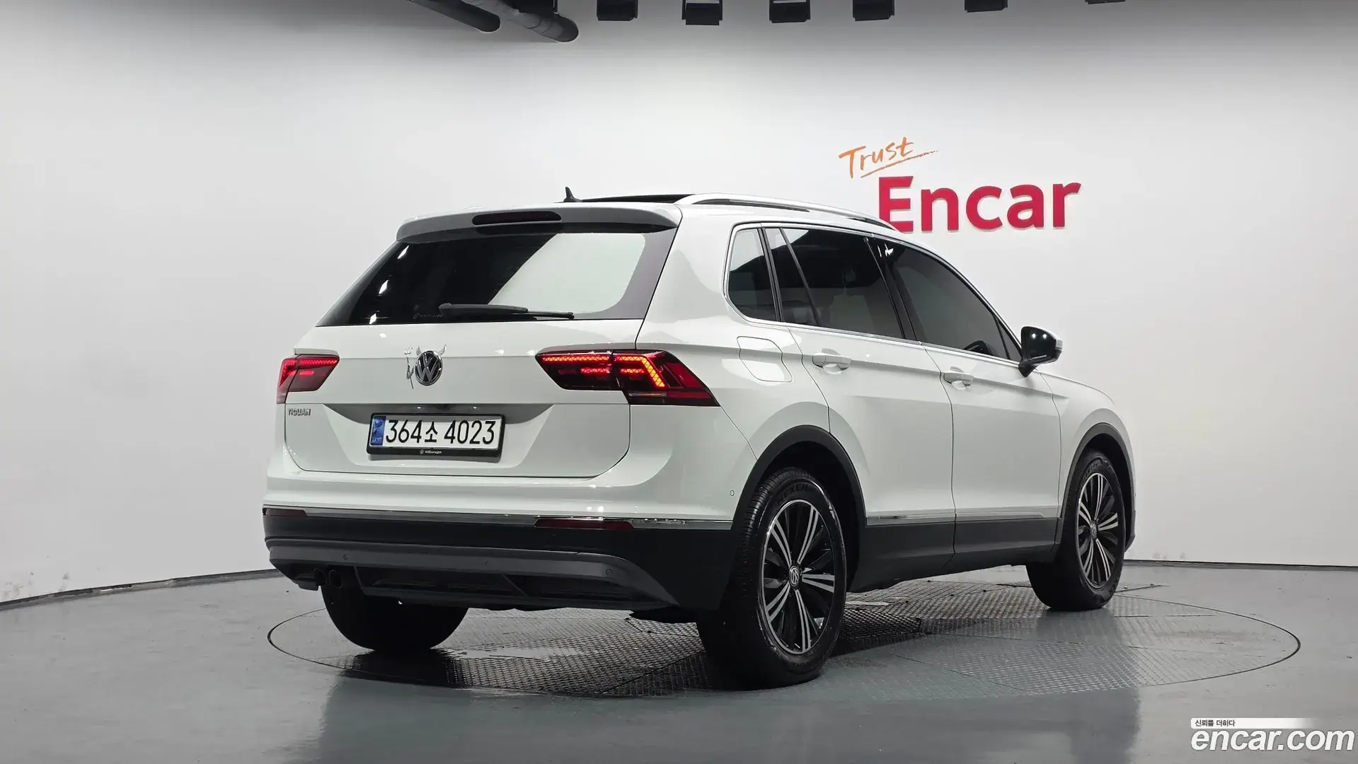 Main__Slider__Photo:Tiguan Volkswagen 2020.6-1