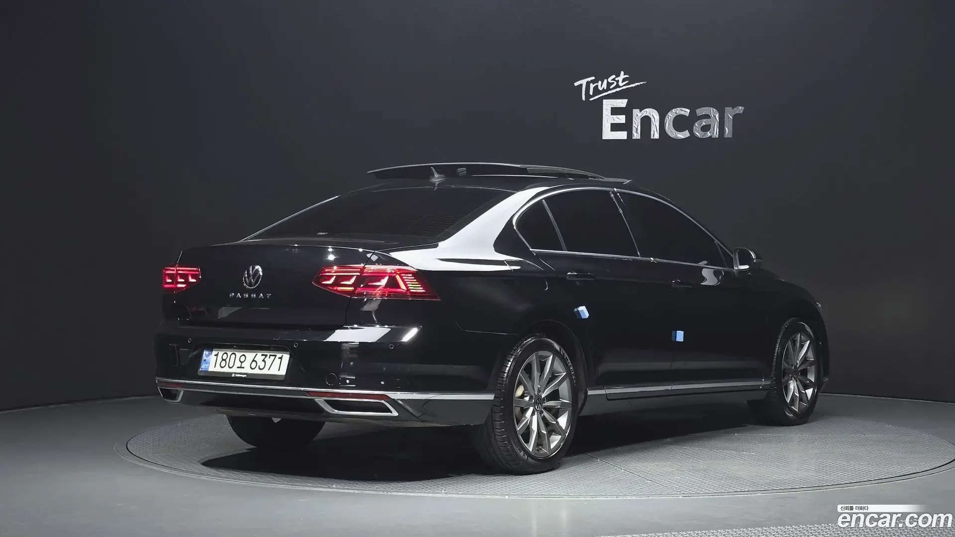 Main__Slider__Photo:Passat Volkswagen 2021.3-1