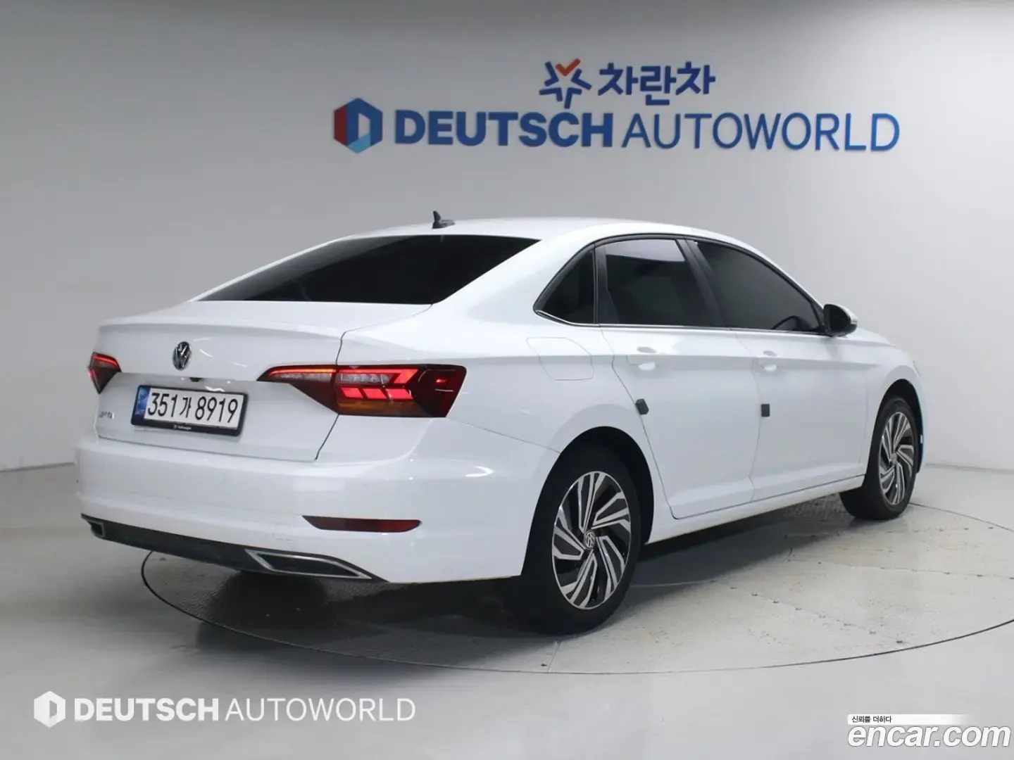 Main__Slider__Photo:Jetta Volkswagen 2021.9-1