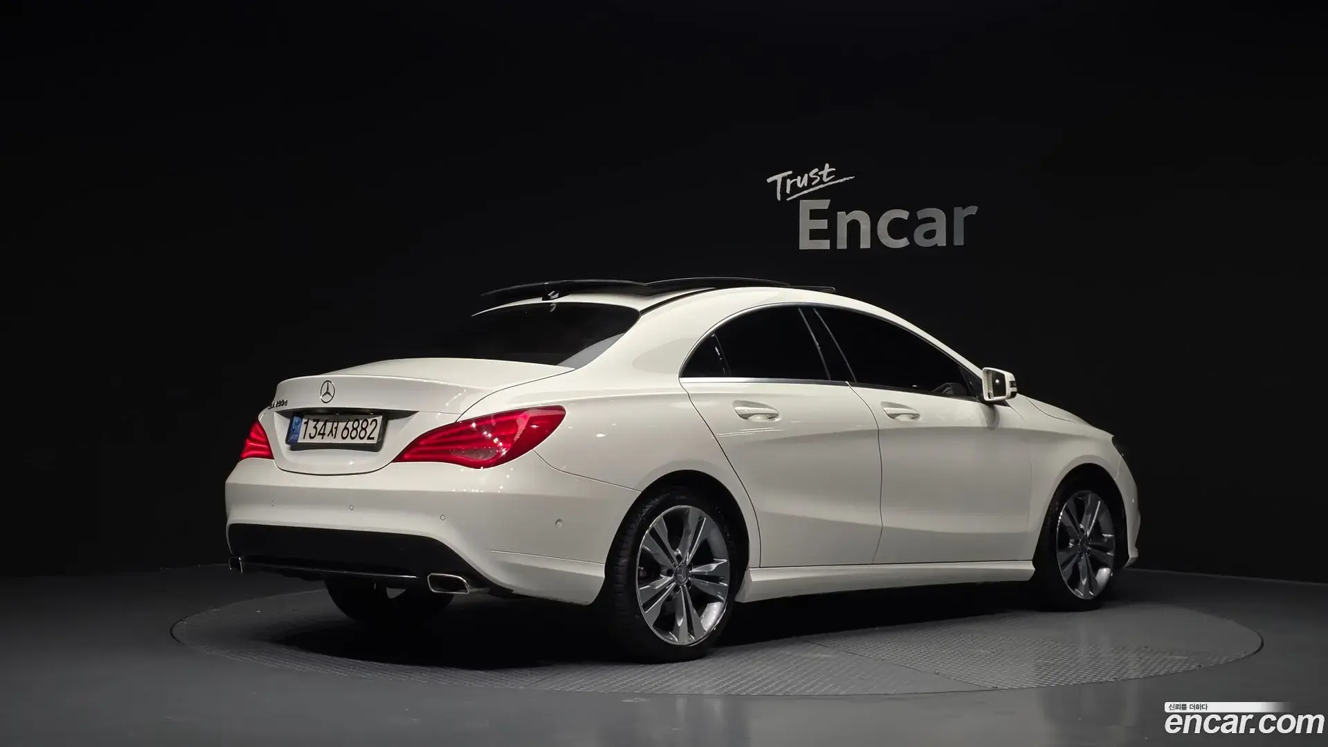 Main__Slider__Photo:CLA-Class Mercedes-Benz 2016.6-1