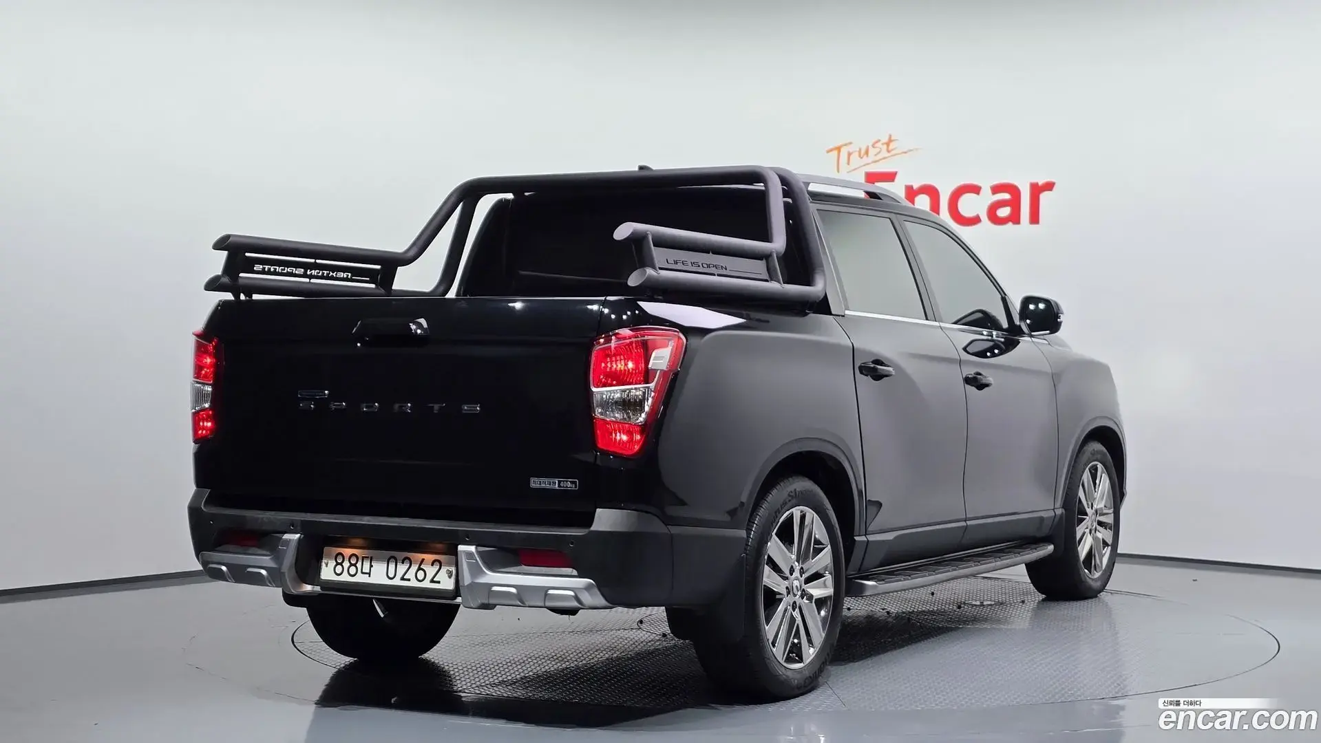 Main__Slider__Photo:Rexton KG Mobility 2018.10-1