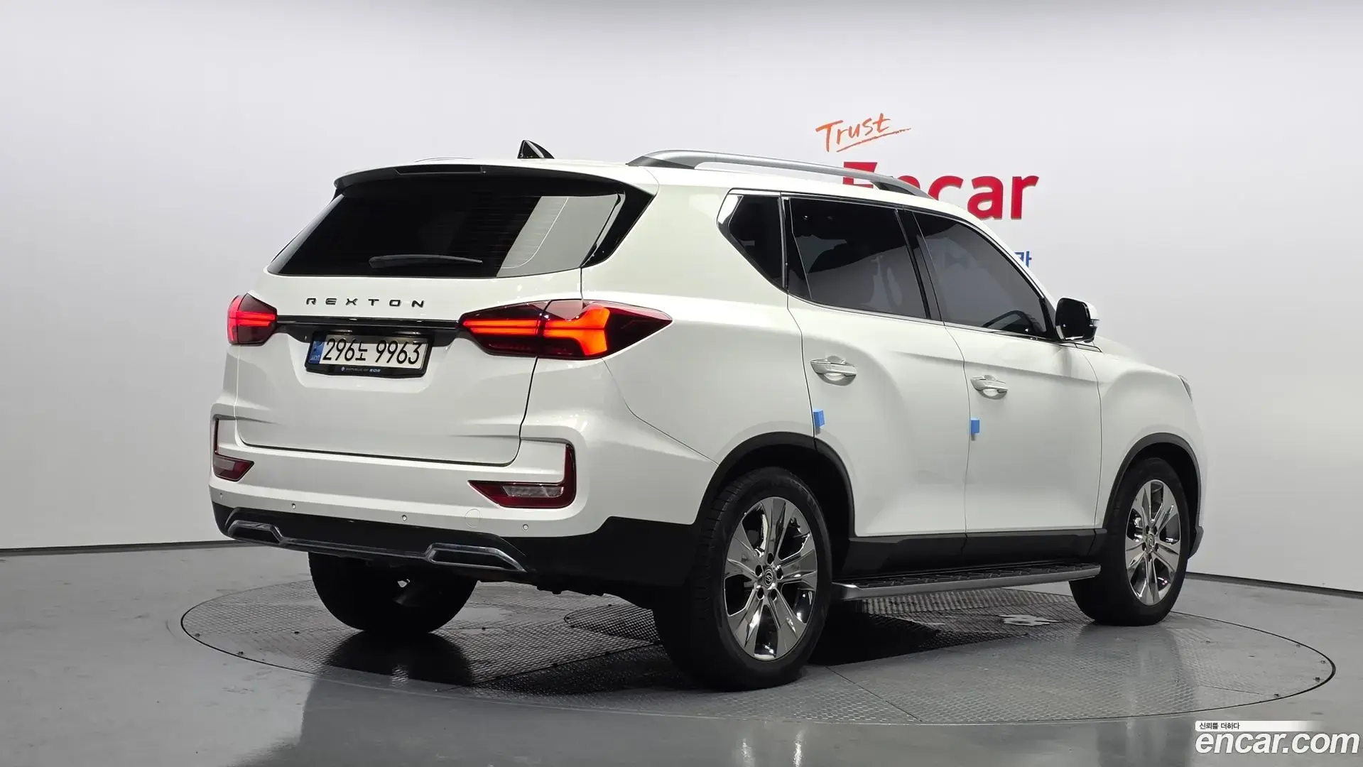 Main__Slider__Photo:Rexton KG Mobility 2020.11-1