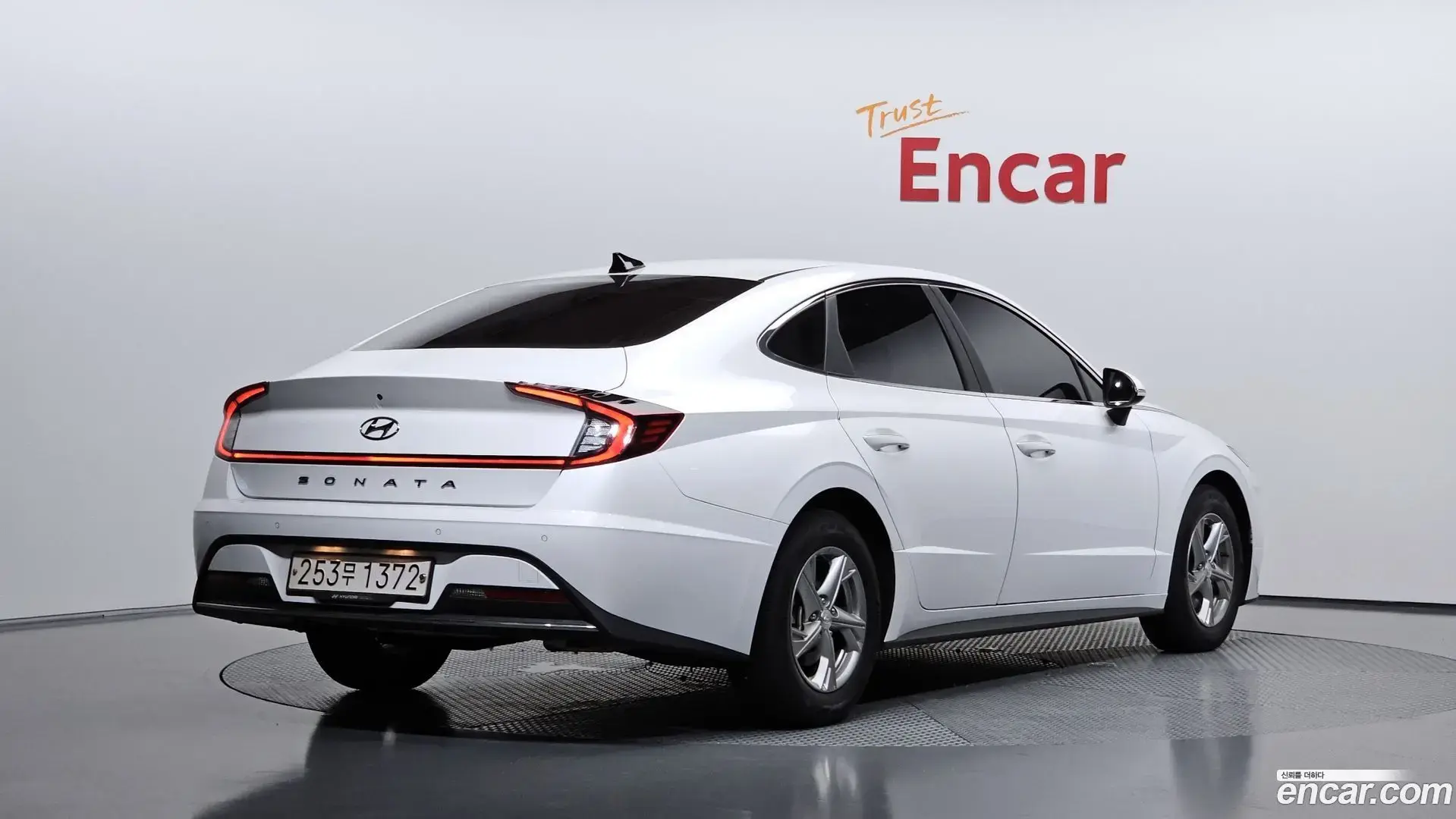 Main__Slider__Photo:Sonata Hyundai 2020.3-1