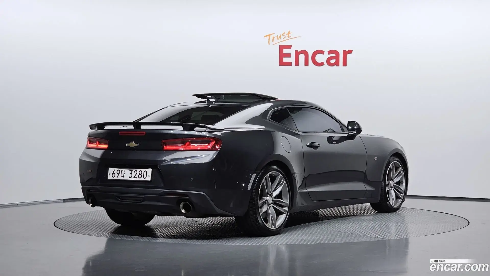 Main__Slider__Photo:Camaro Chevrolet 2017.0-1
