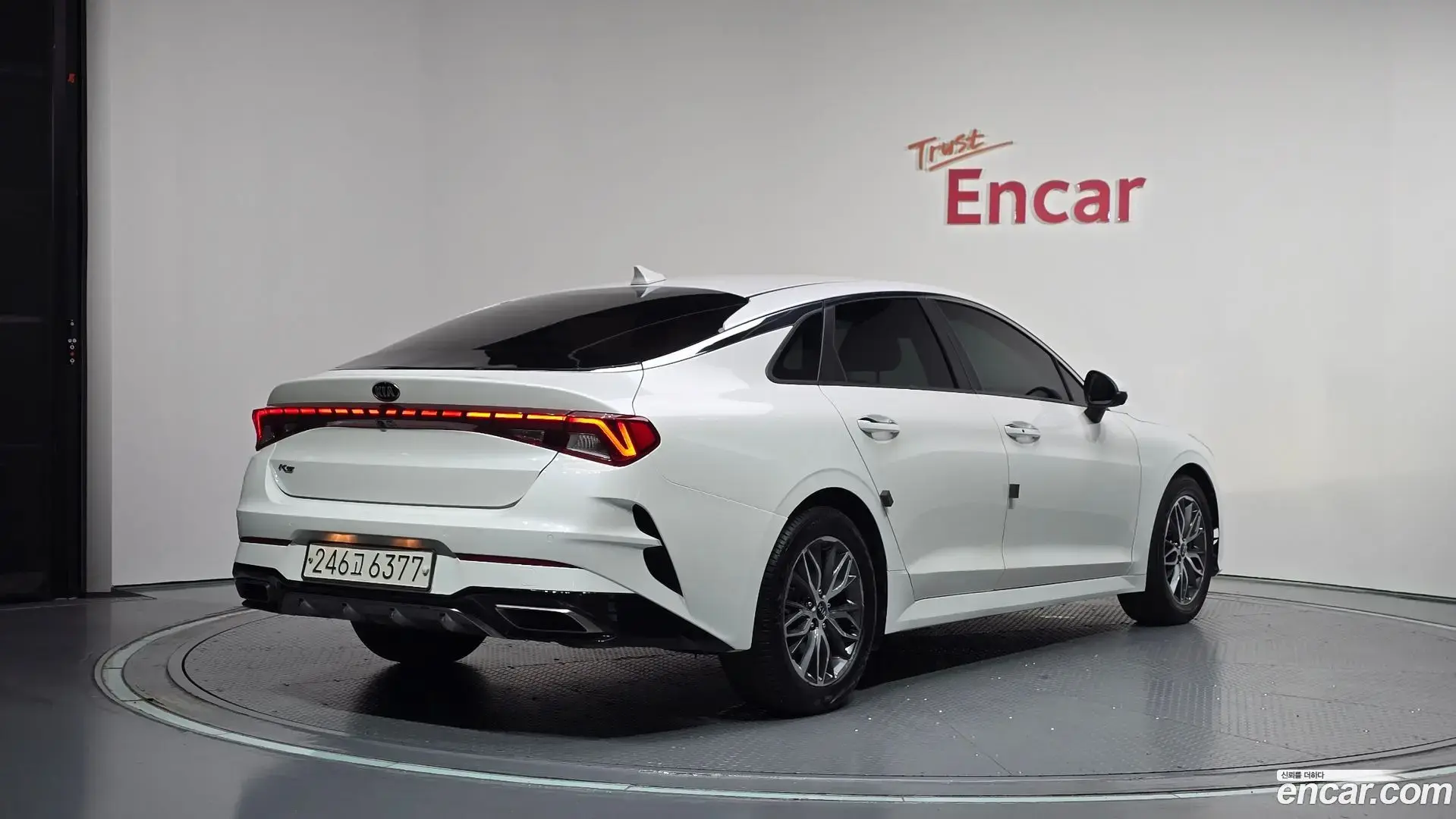 Main__Slider__Photo:K5 Kia 2019.11-1