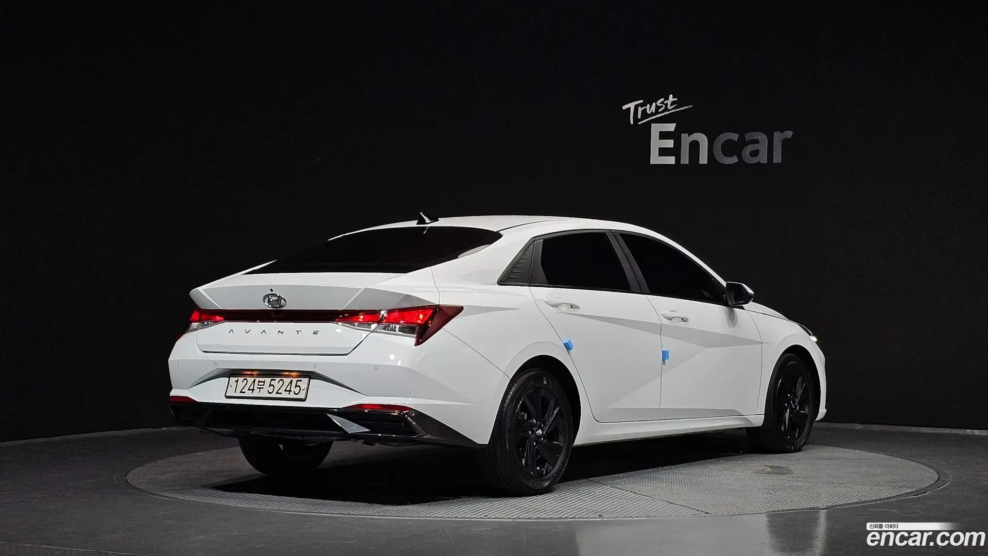Main__Slider__Photo:AVANTE Hyundai 2022.3-1