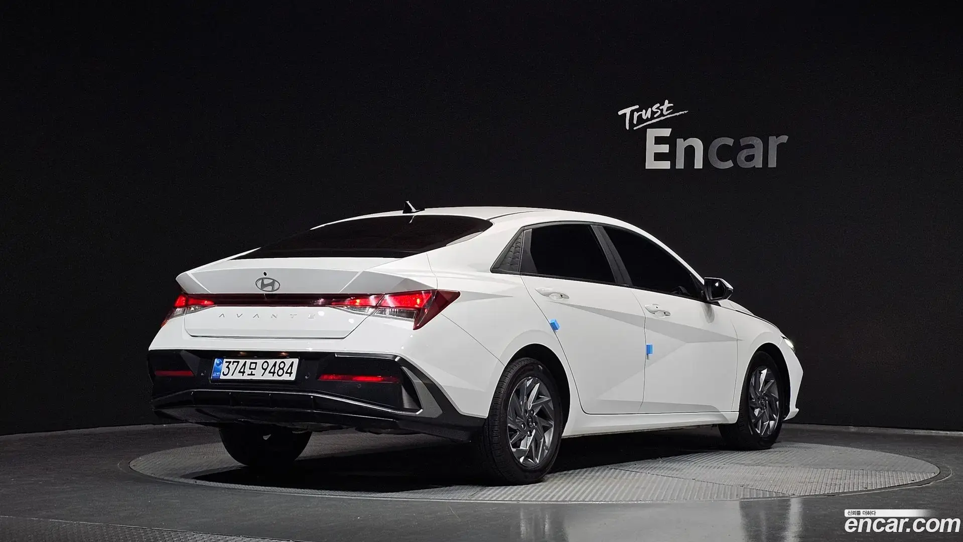 Main__Slider__Photo:AVANTE Hyundai 2023.7-1