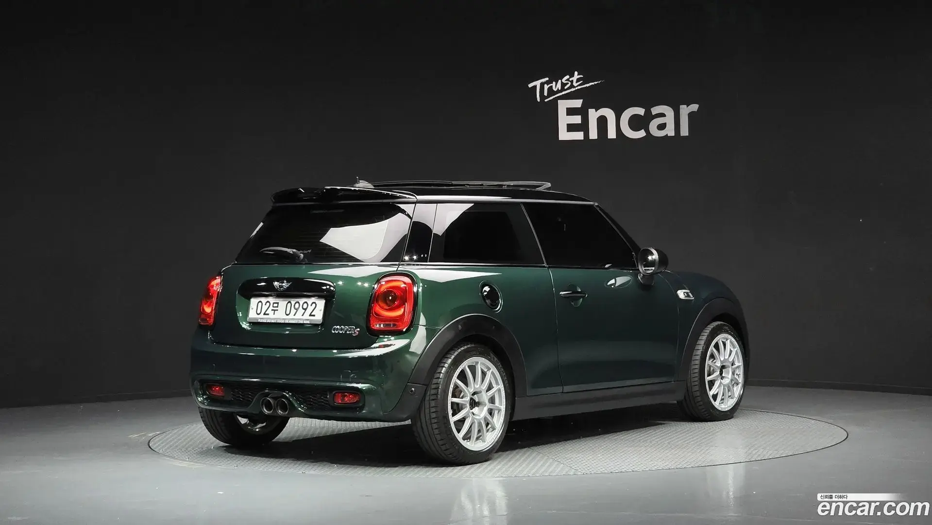 Main__Slider__Photo:Cooper Mini 2015.9-1