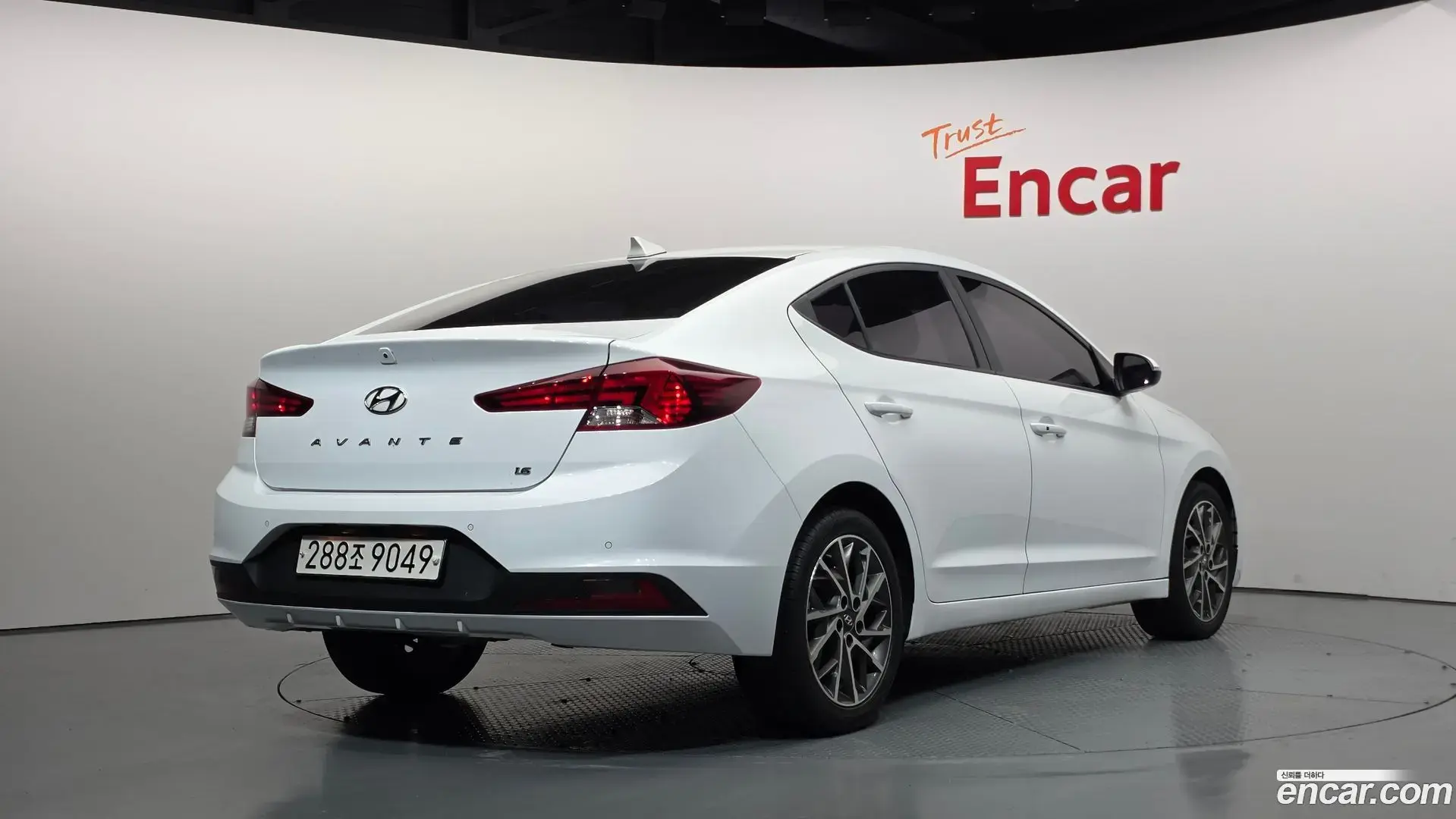 Main__Slider__Photo:AVANTE Hyundai 2019.7-1
