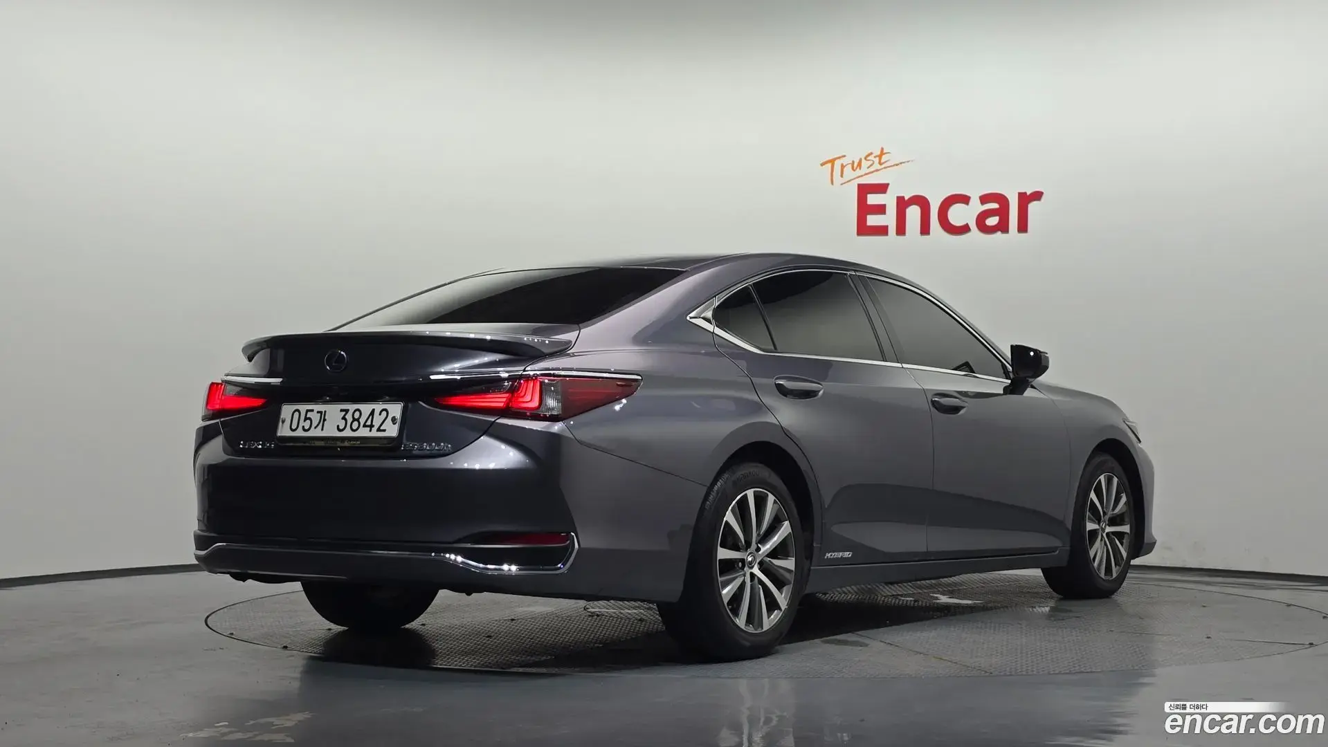 Main__Slider__Photo:ES Lexus 2018.10-1