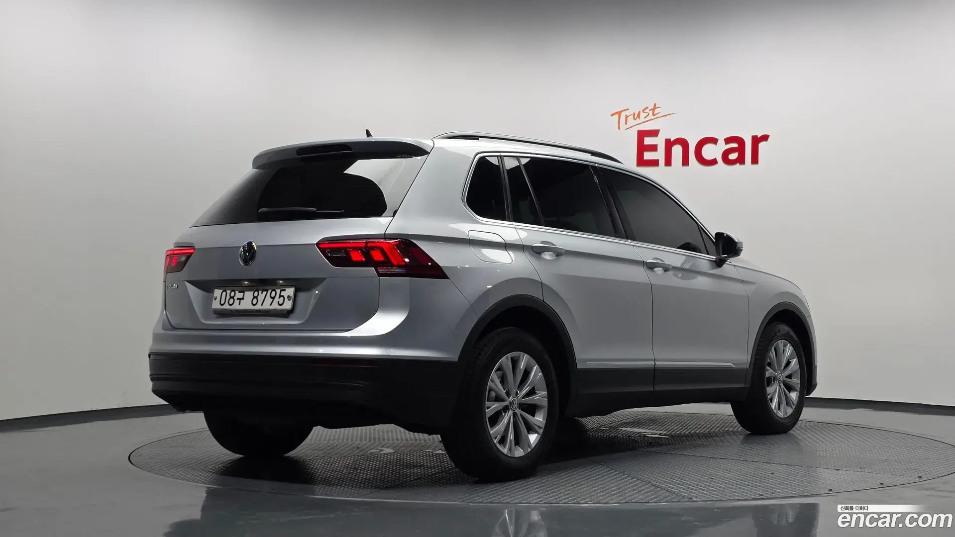 Main__Slider__Photo:Tiguan Volkswagen 2018.7-1