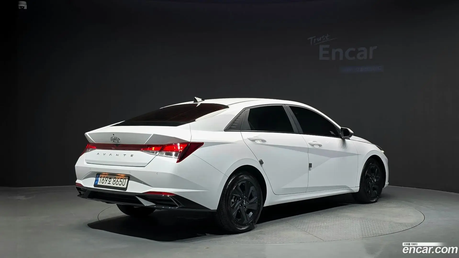 Main__Slider__Photo:AVANTE Hyundai 2022.3-1
