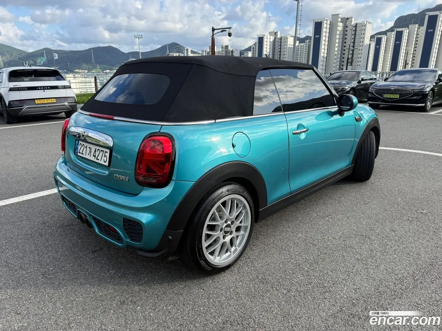 Main__Slider__Photo:Cooper Convertible Mini 2017.4-1