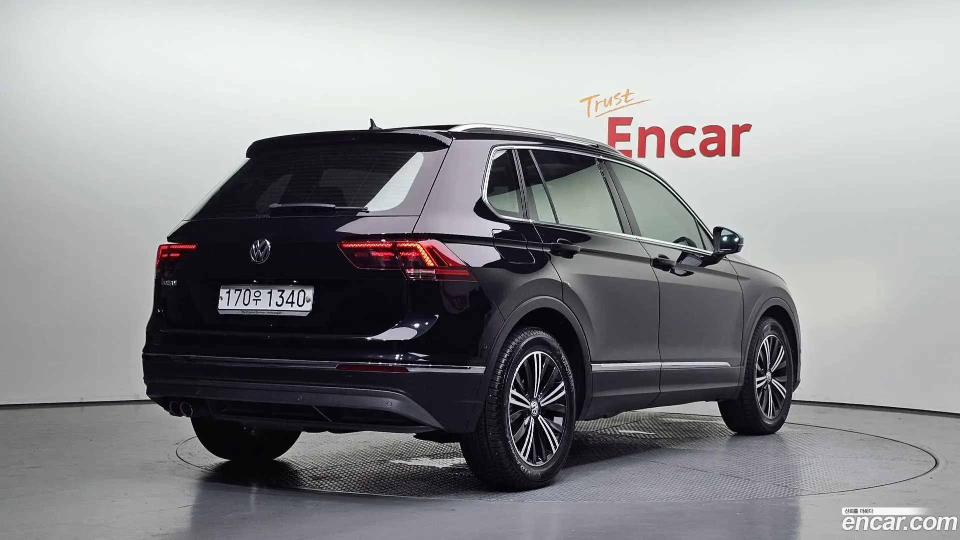 Main__Slider__Photo:Tiguan Volkswagen 2019.9-1