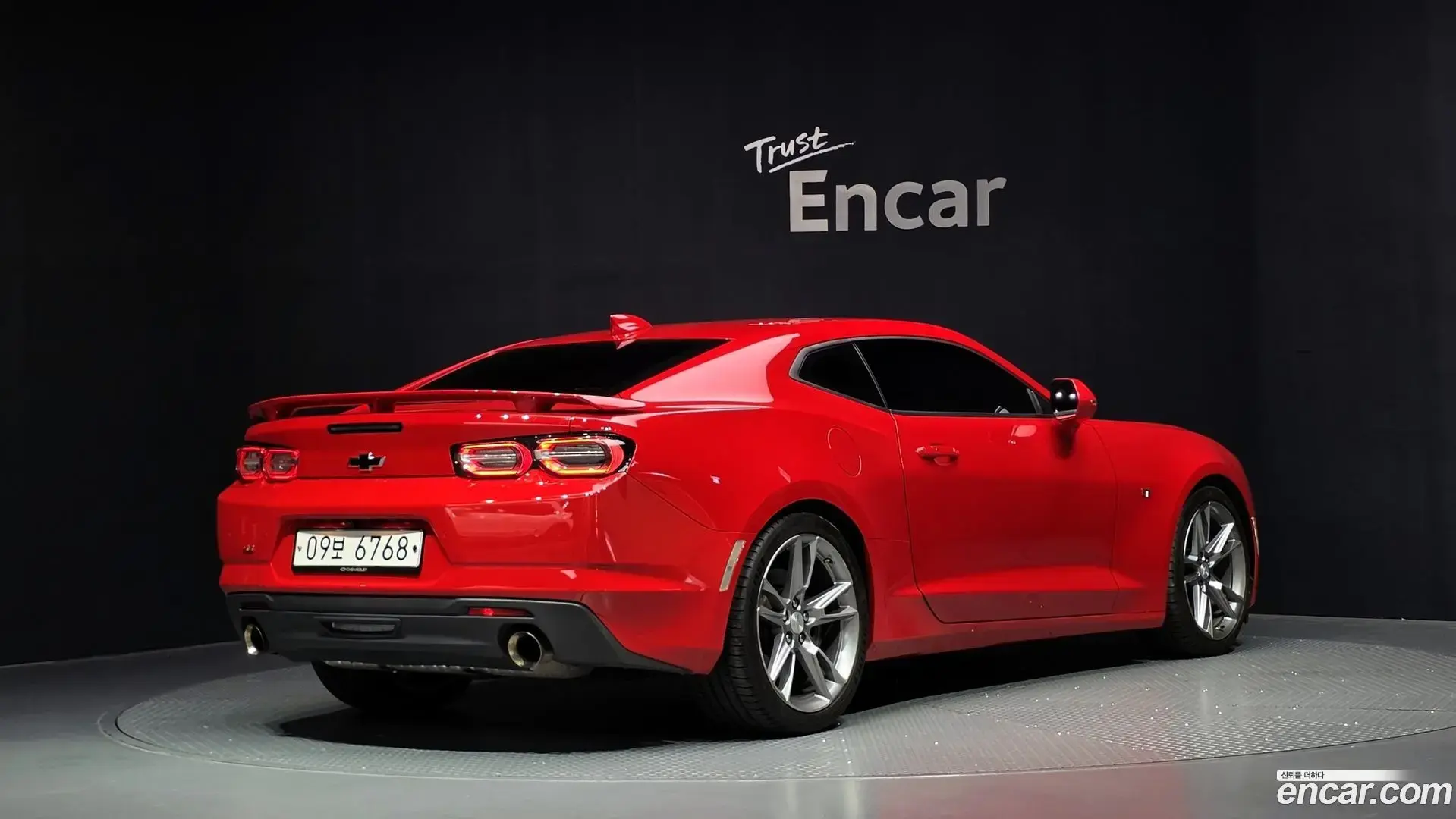 Main__Slider__Photo:Camaro Chevrolet 2019.0-1