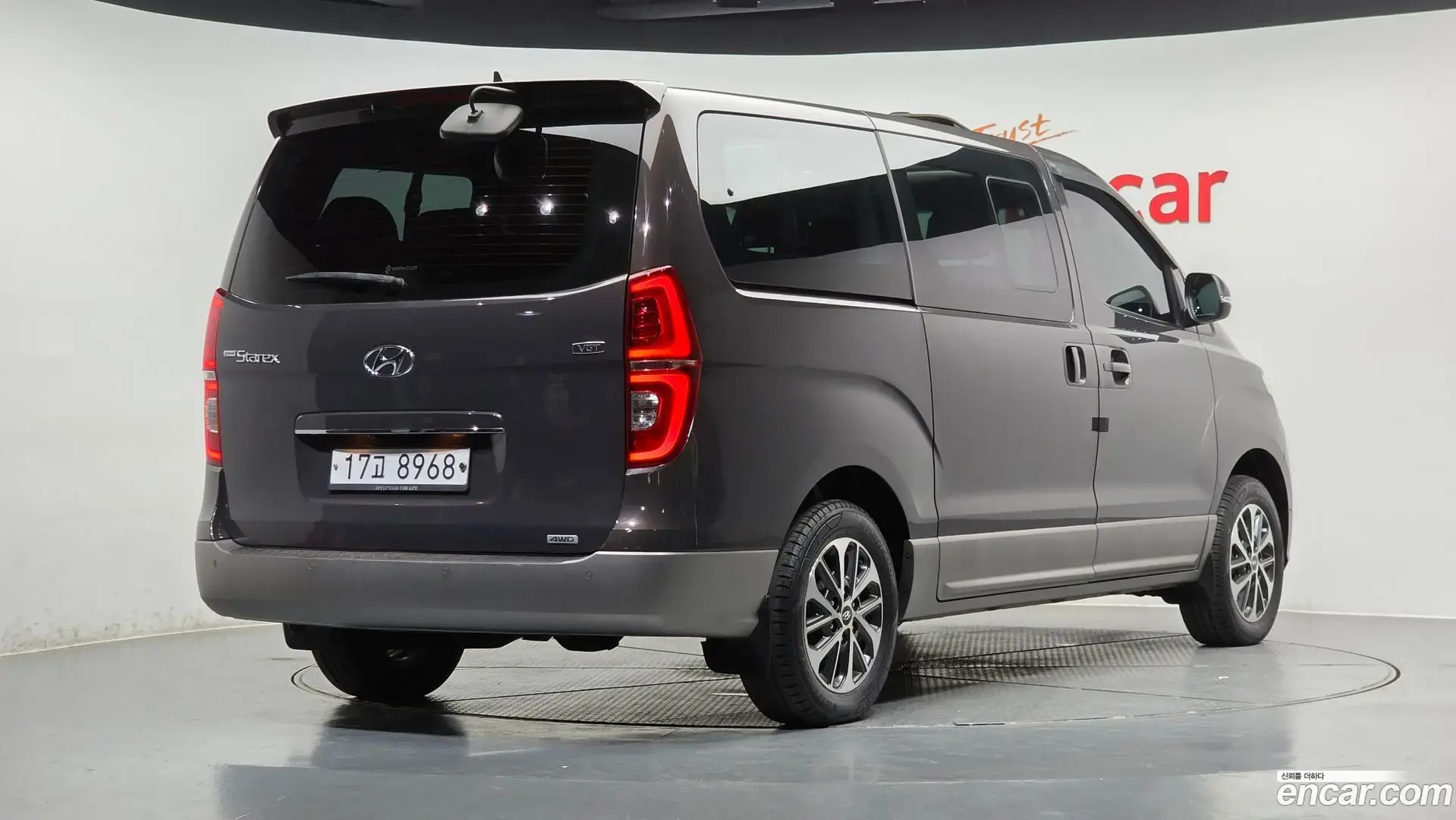 Main__Slider__Photo:Starex Hyundai 2019.1-1