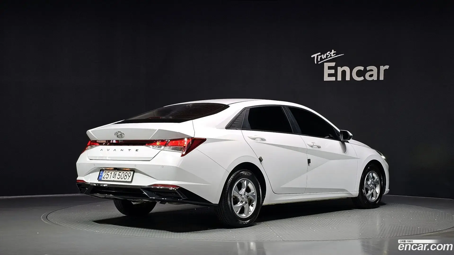 Main__Slider__Photo:AVANTE Hyundai 2021.1-1