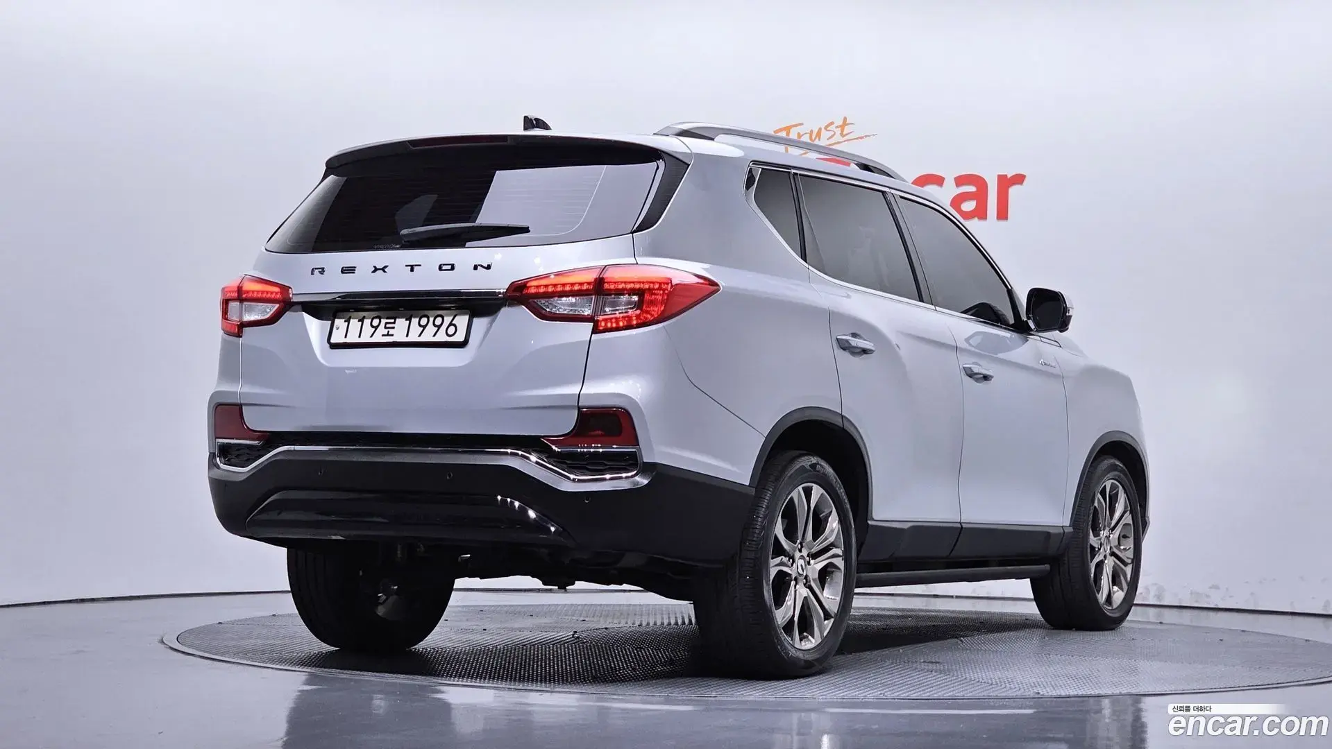Main__Slider__Photo:Rexton KG Mobility 2017.4-1