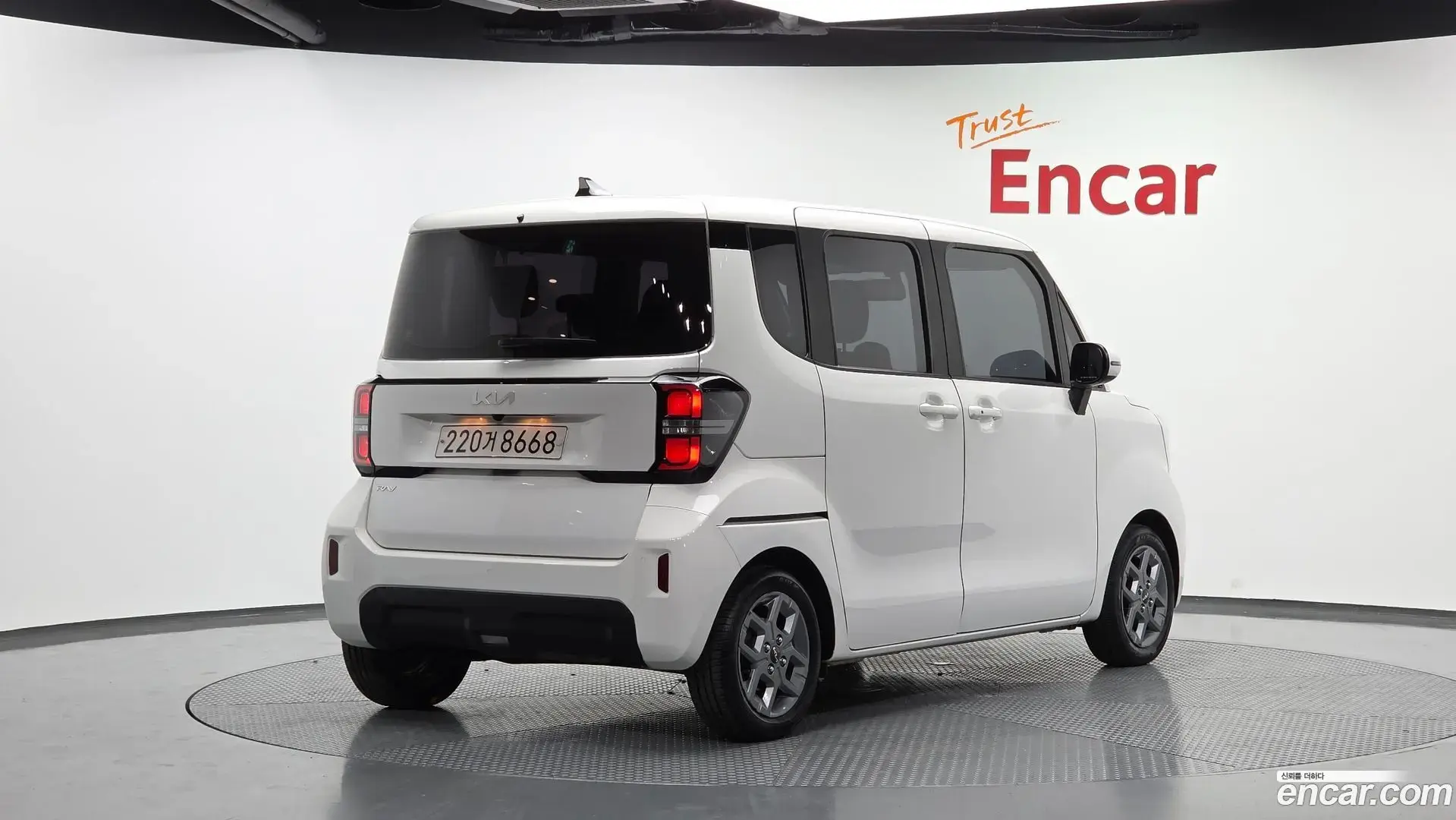 Main__Slider__Photo:RAY Kia 2023.2-1