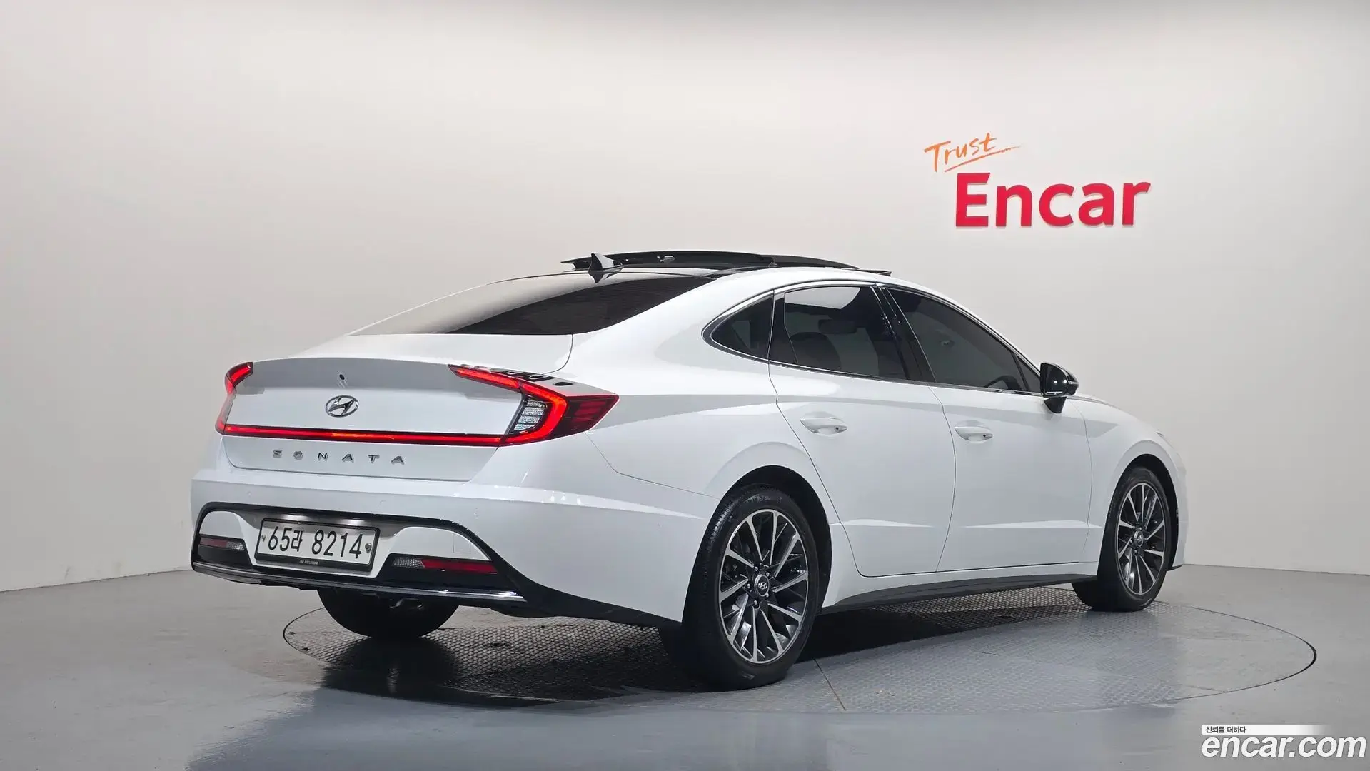Main__Slider__Photo:Sonata Hyundai 2019.4-1