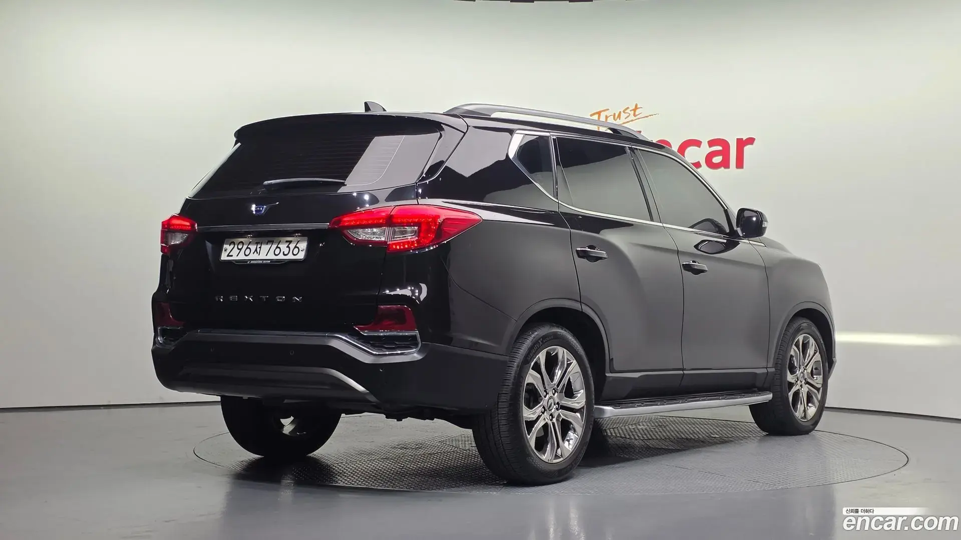 Main__Slider__Photo:Rexton KG Mobility 2019.10-1