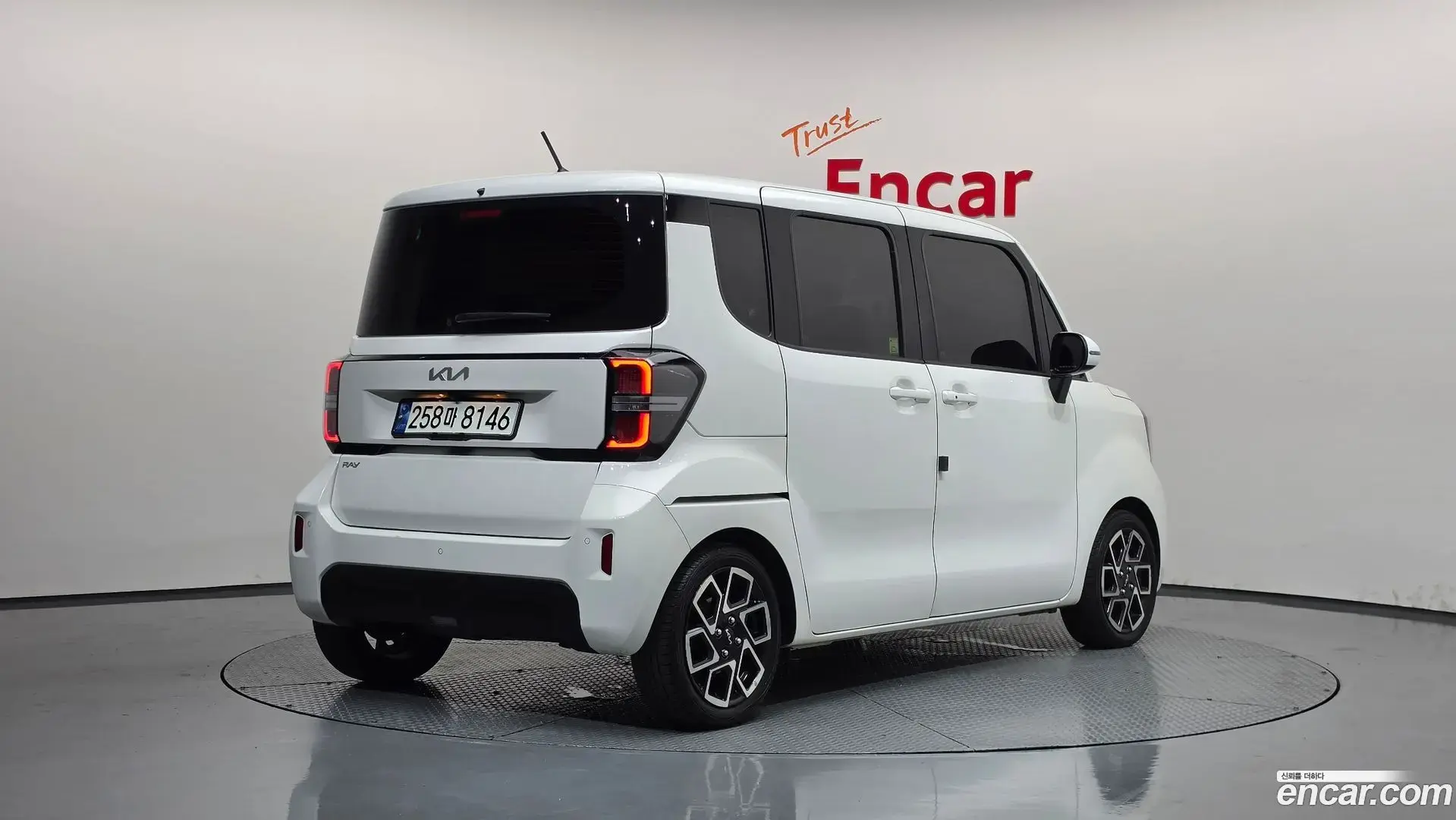 Main__Slider__Photo:RAY Kia 2023.2-1