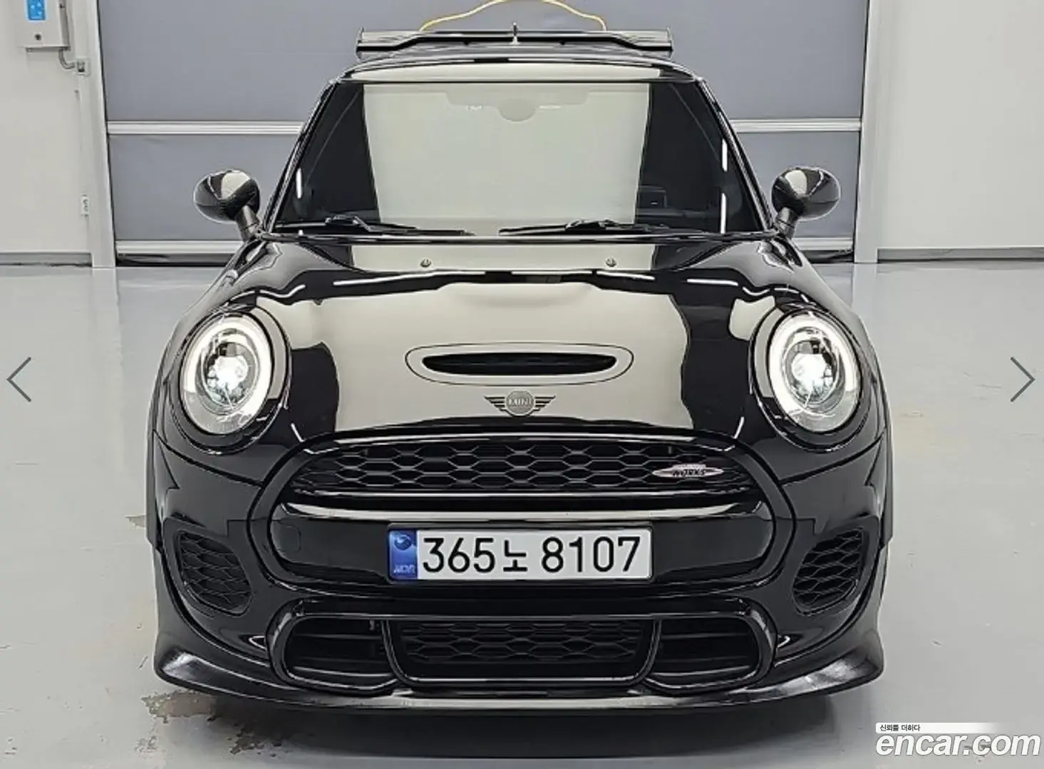 Main__Slider__Photo:Cooper Mini 2016.0-1