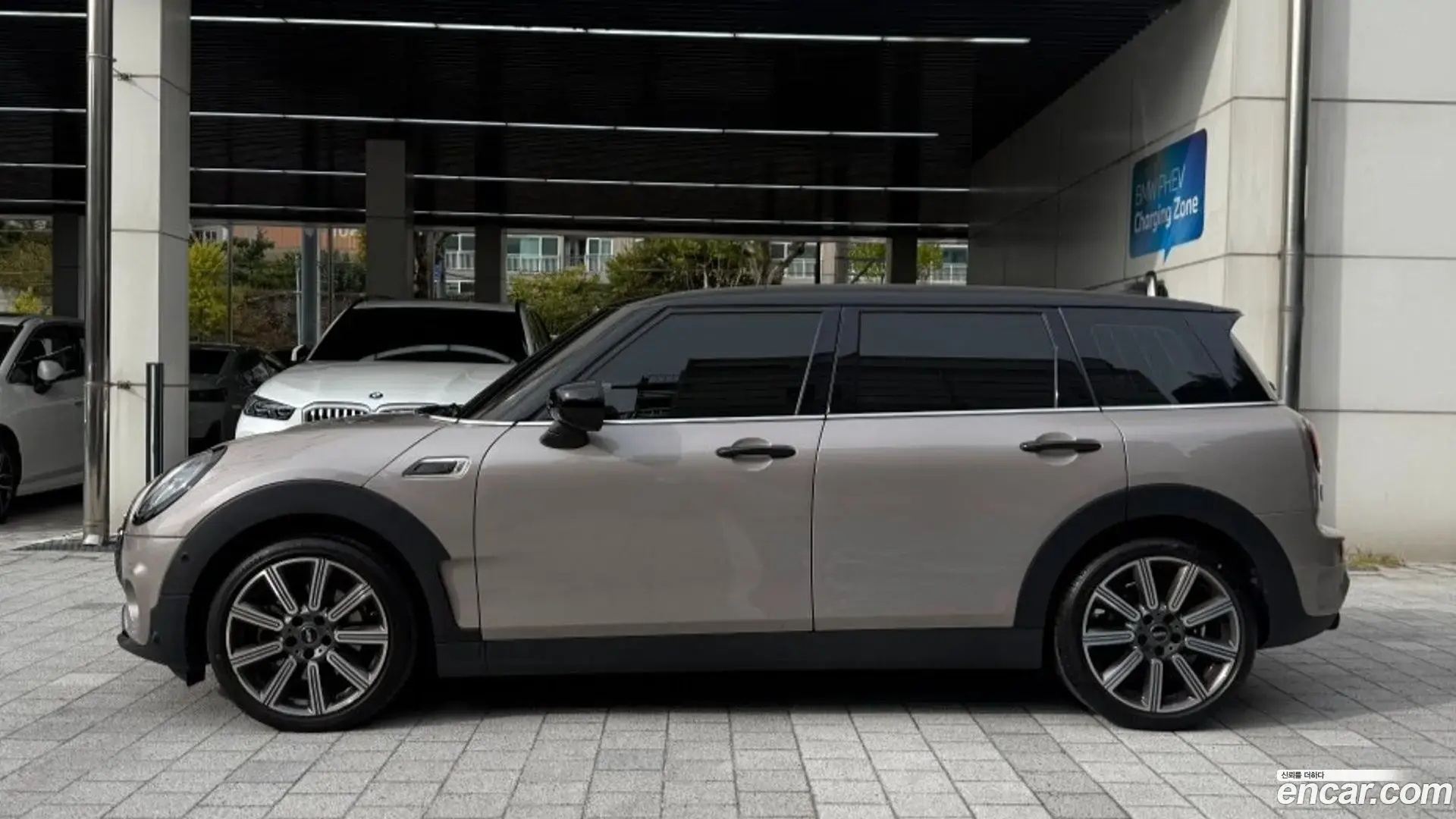 Main__Slider__Photo:Clubman Mini 2021.10-1