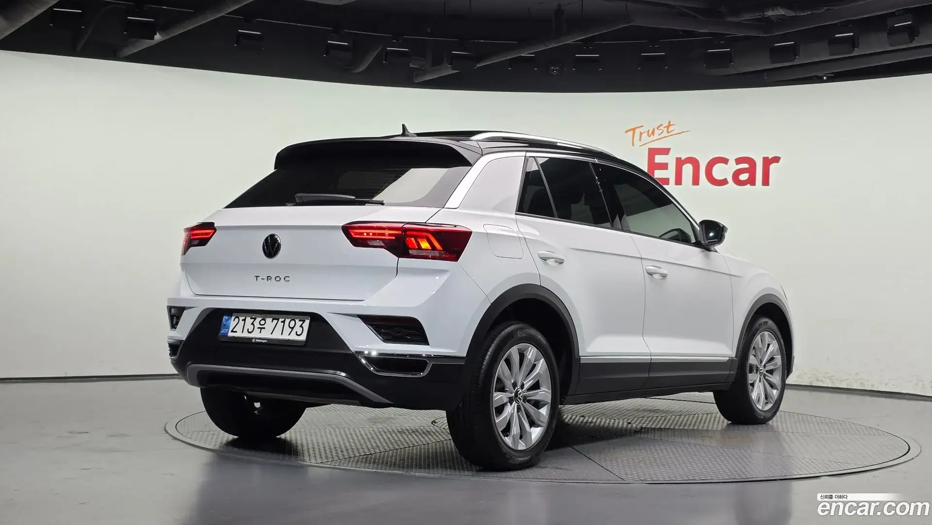 Main__Slider__Photo:T-Roc Volkswagen 2022.1-1