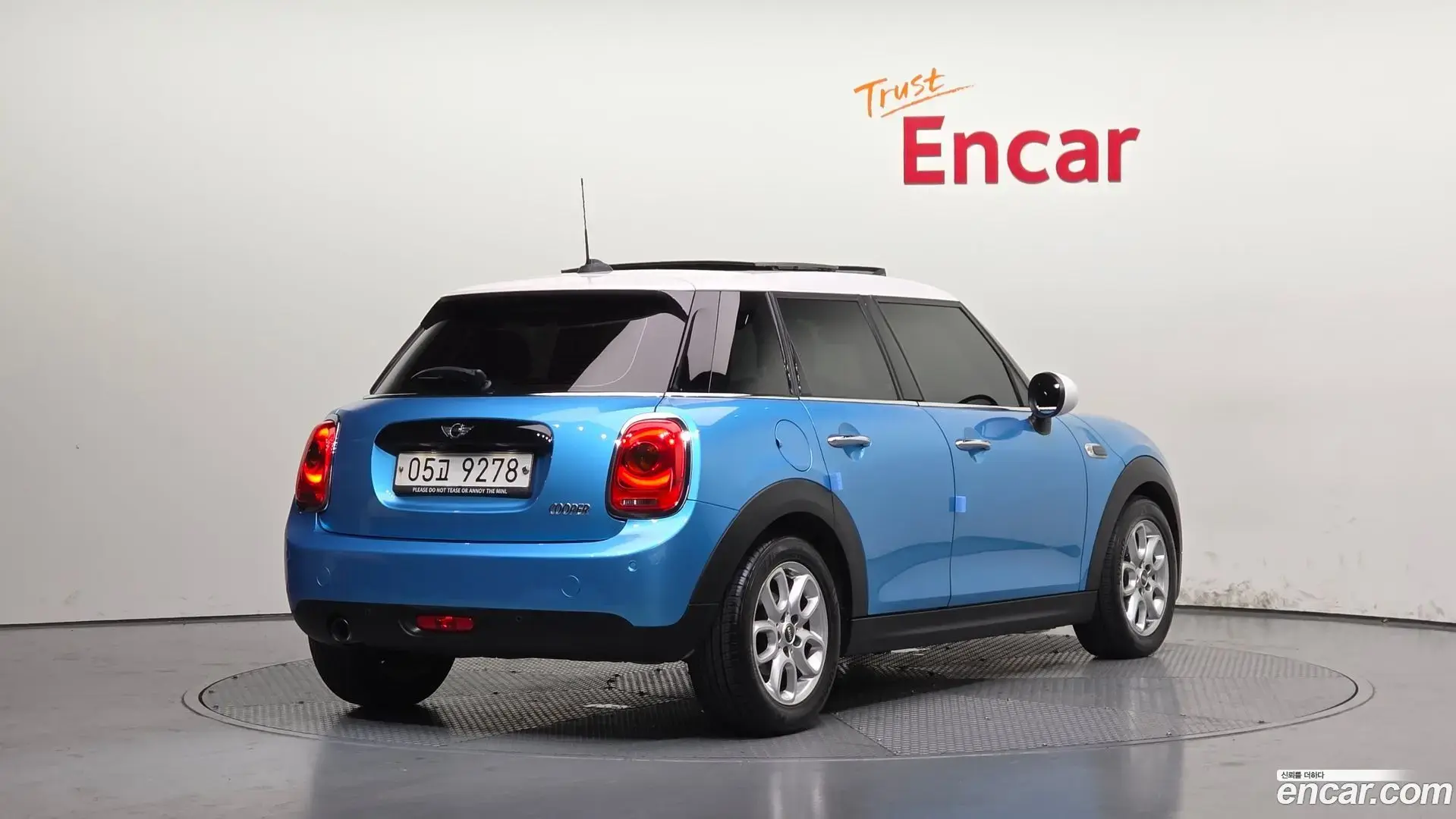 Main__Slider__Photo:Cooper Mini 2018.3-1