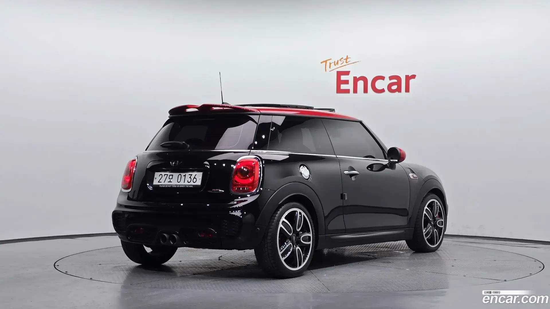 Main__Slider__Photo:Cooper Mini 2016.1-1