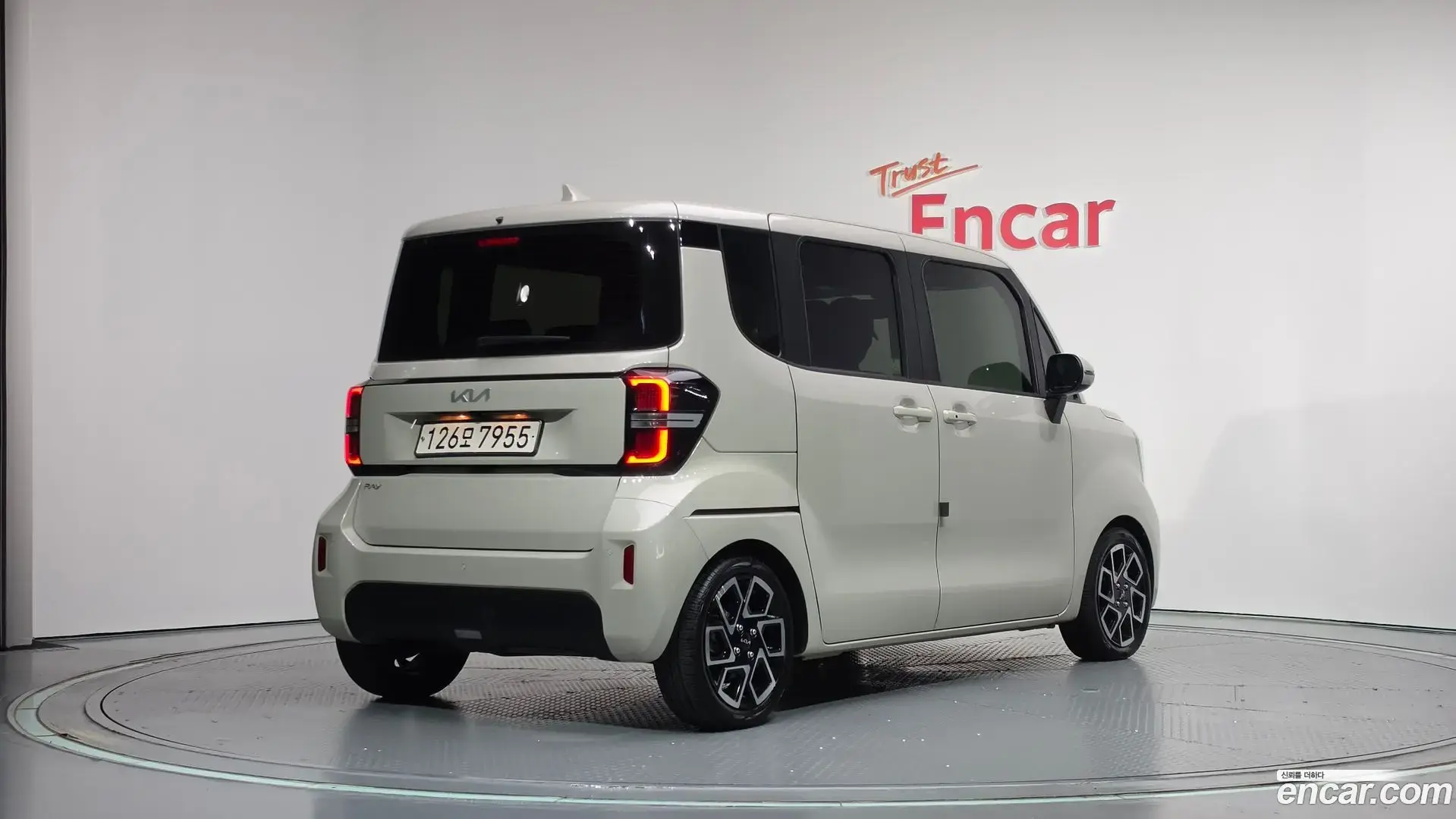 Main__Slider__Photo:RAY Kia 2023.5-1