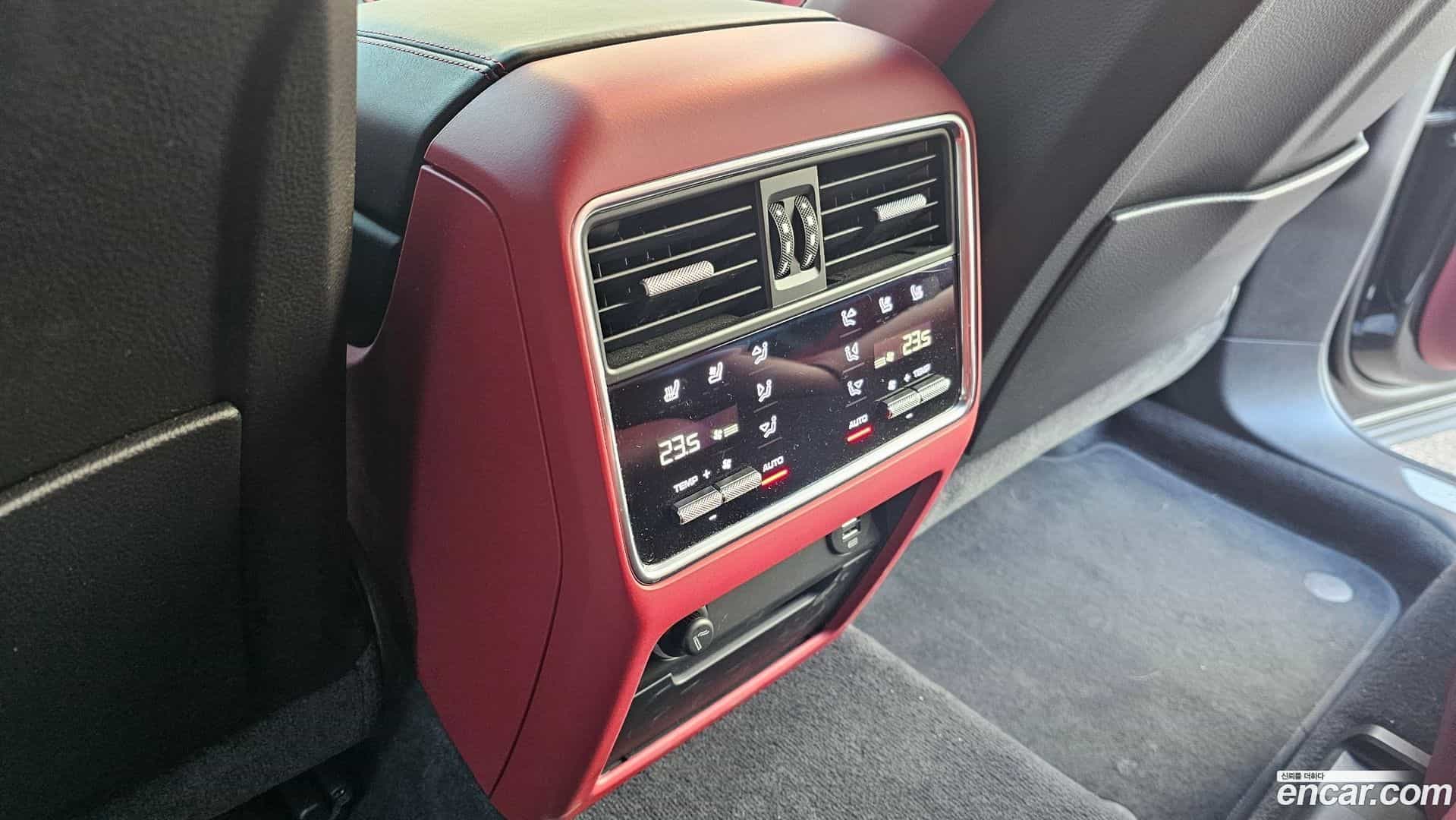 Cayenne Porsche 2019.3-OPTION-016