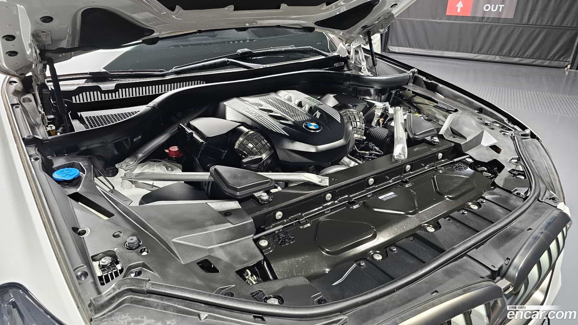 X6 BMW 2023.1-INNER-006