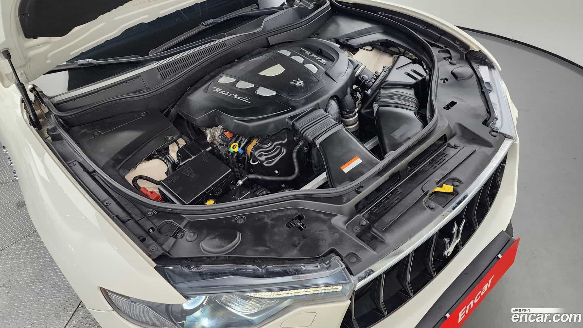 Levante Maserati 2018.2-INNER-006