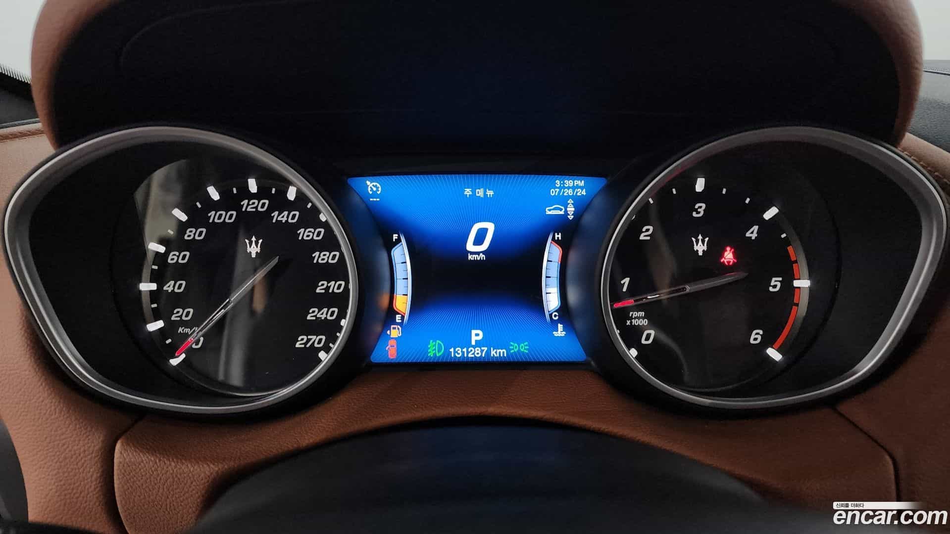Levante Maserati 2018.2-INNER-008