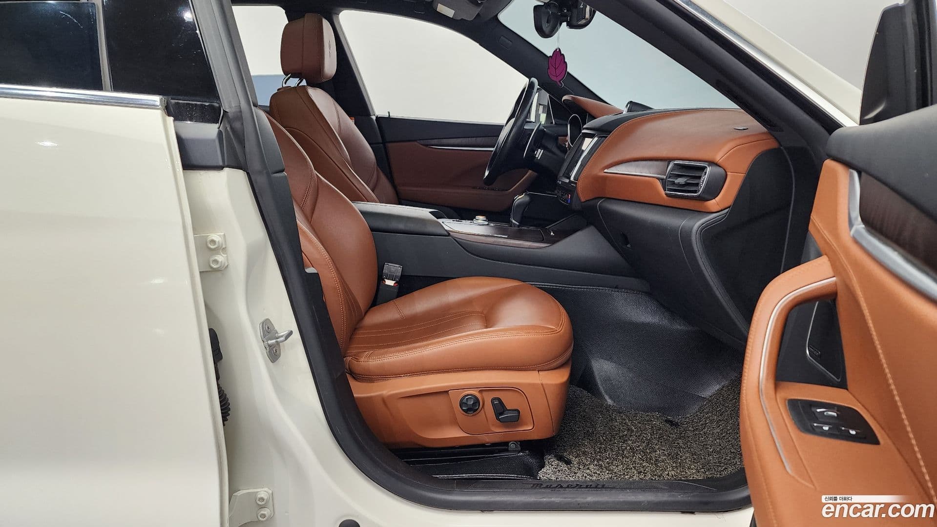Main__Slider__Photo:Levante Maserati 2018.2-10